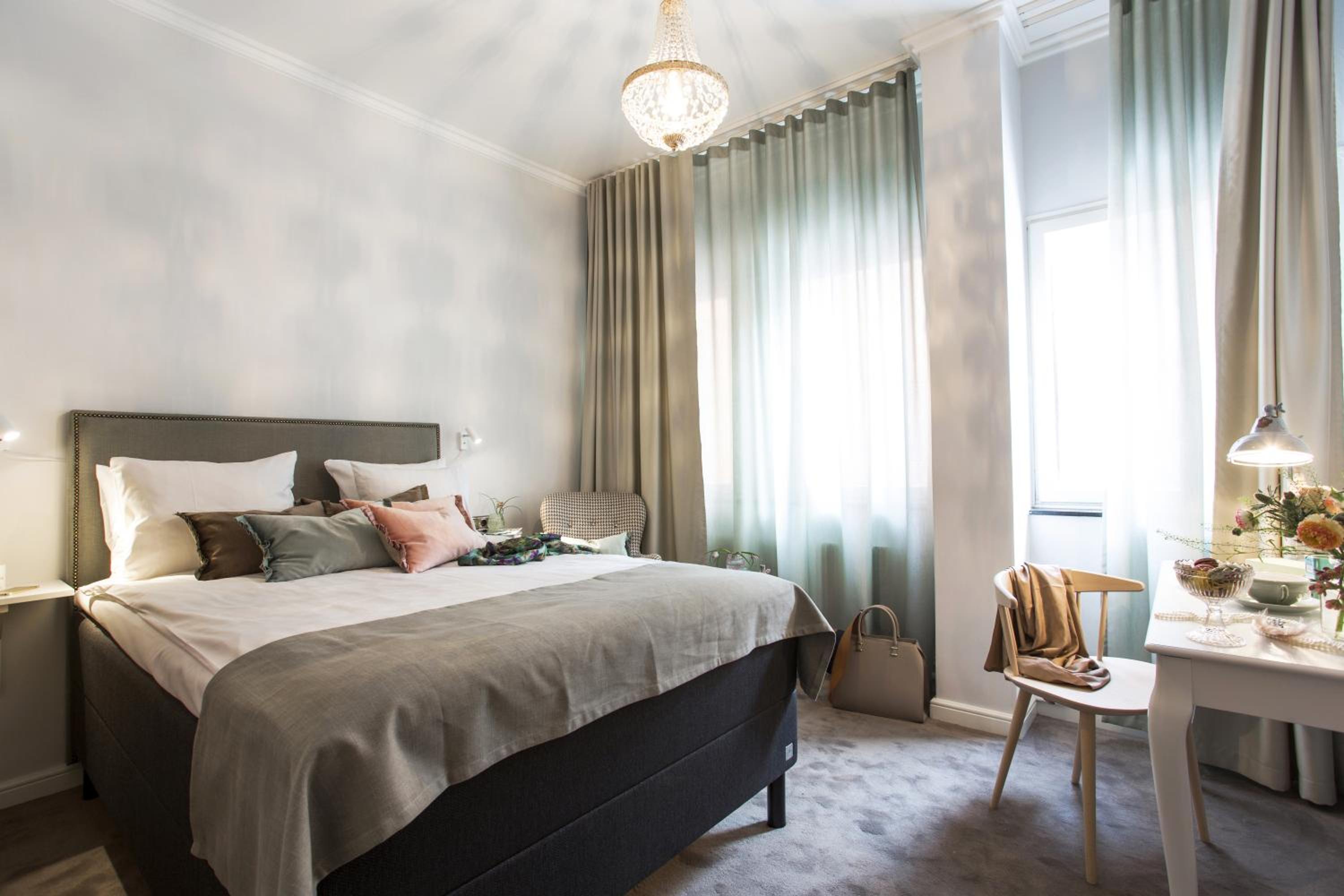 Standard Twin Room - Photo 14
