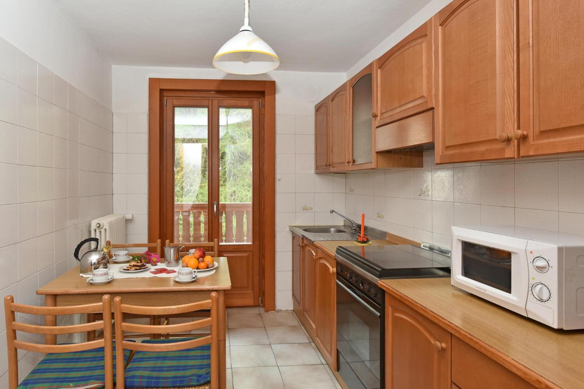 Apartment with Mountain View photo 3