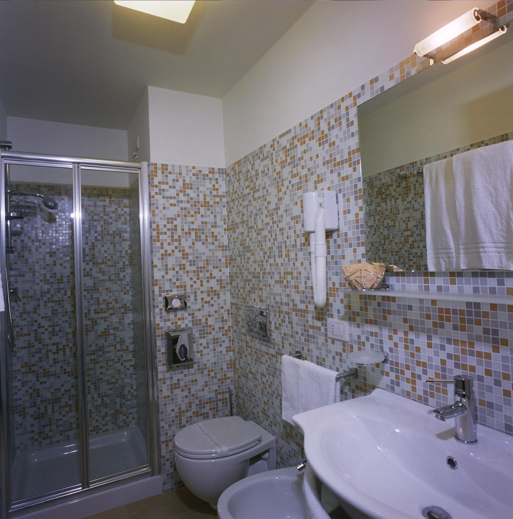 Triple Room - Photo 6