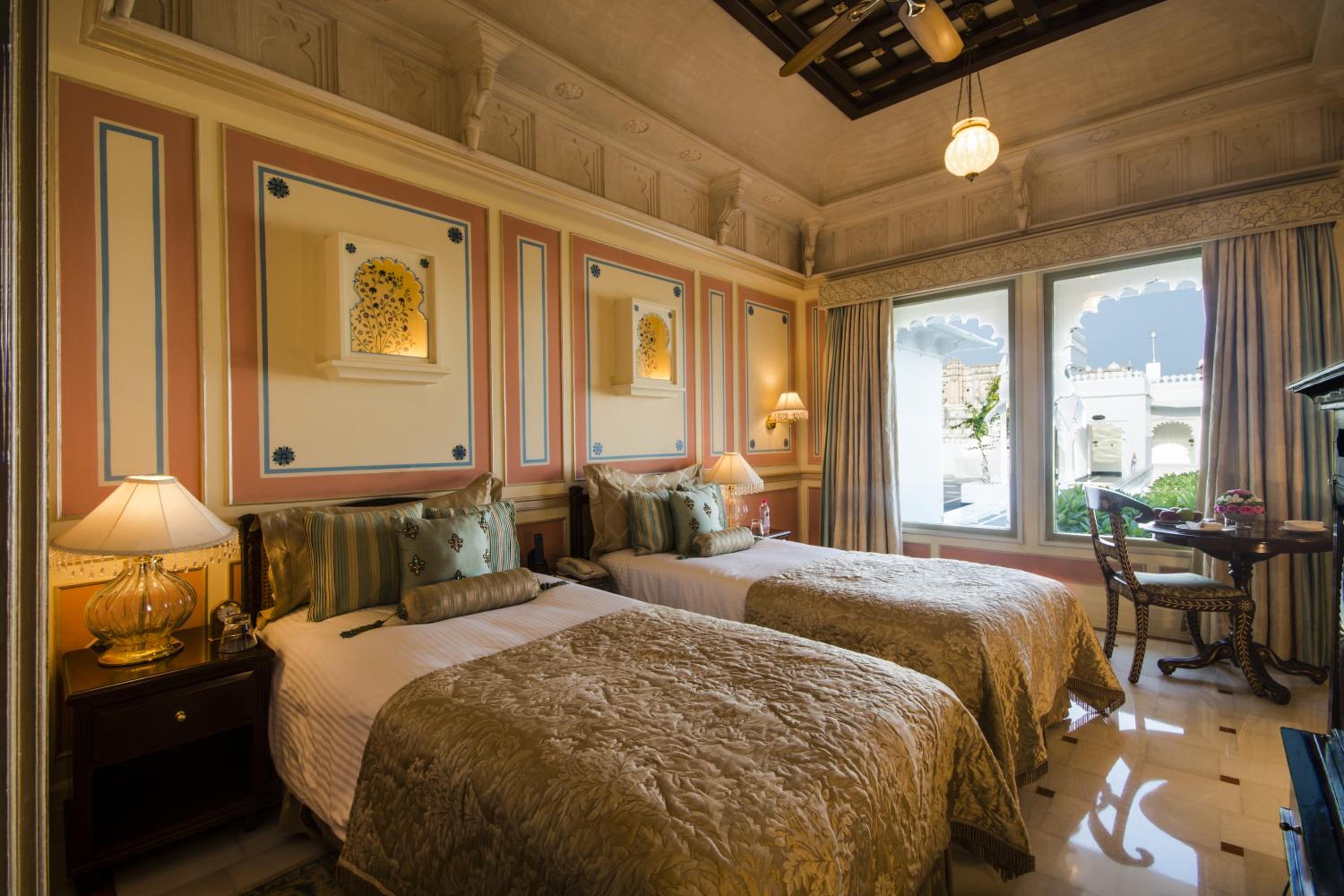 Luxury Double Room with Garden View - Photo 4