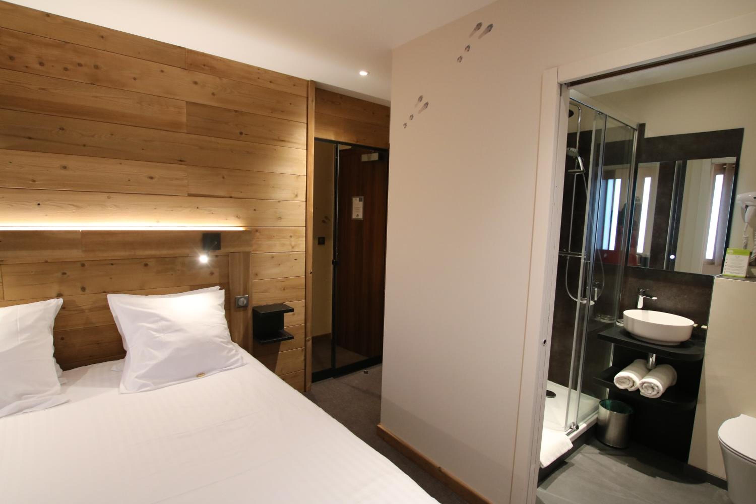 Standard  Double Room - Annex photo 3