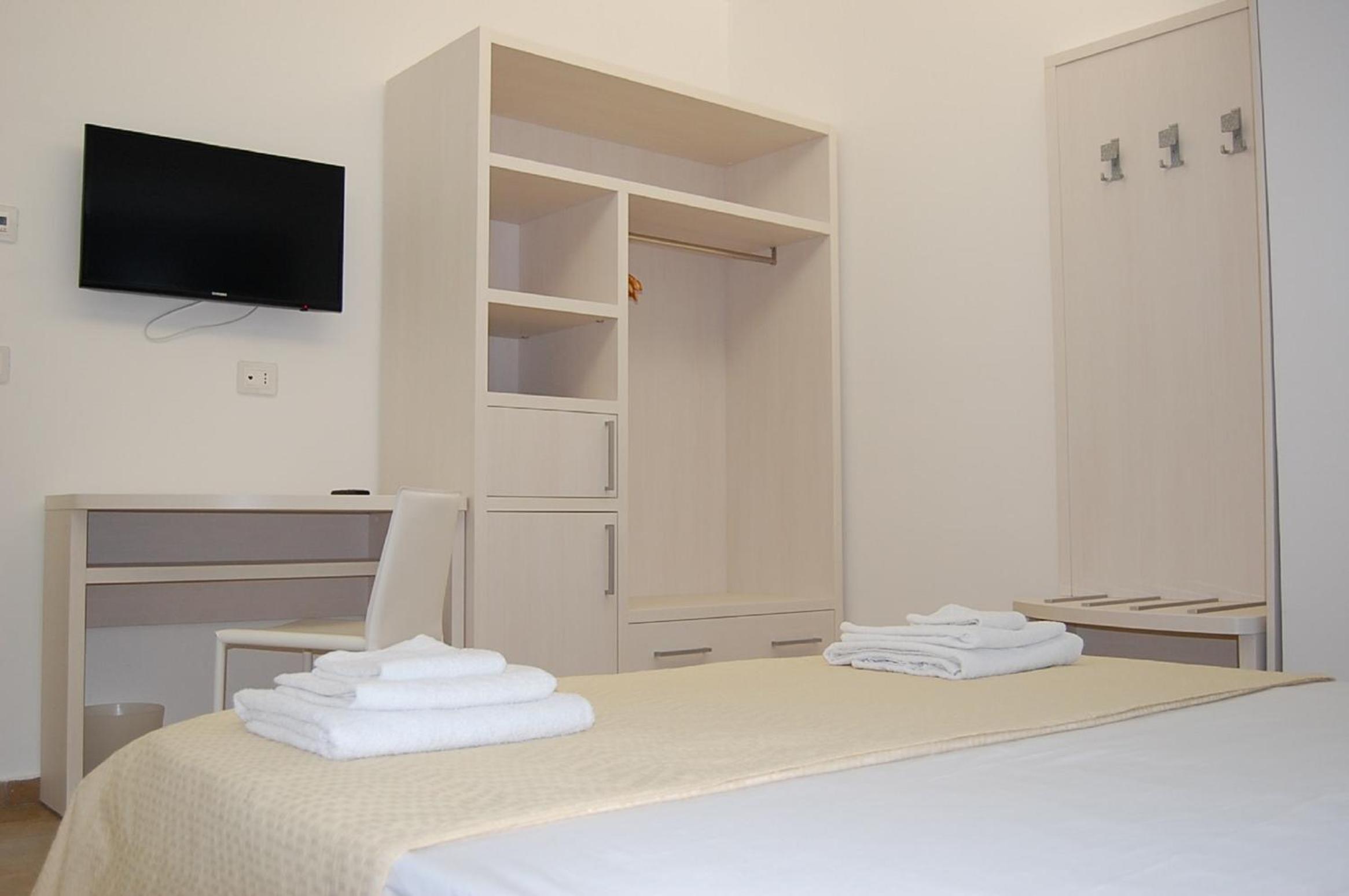 Two-Bedroom Apartment - Photo 14