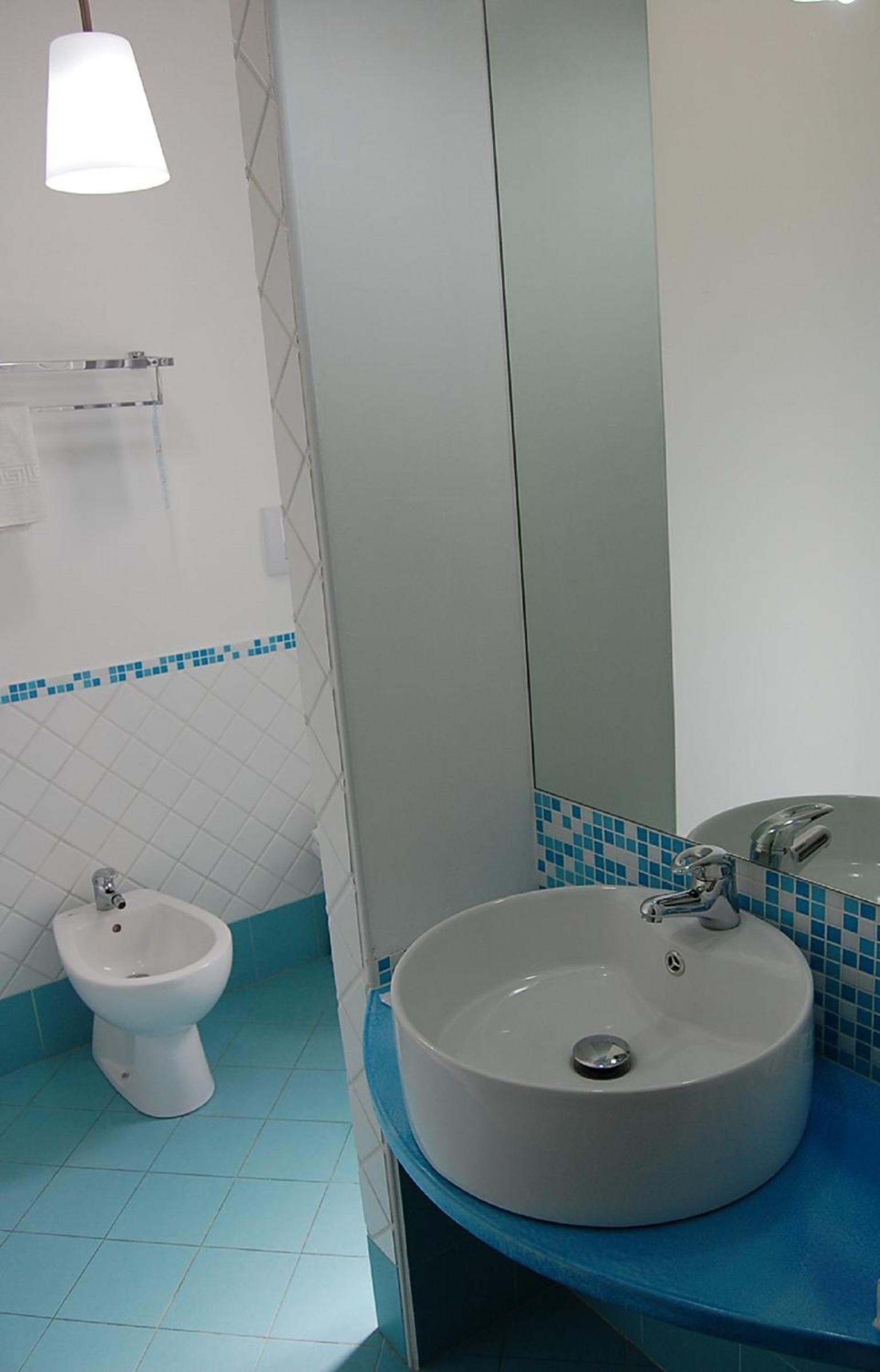 Two-Bedroom Apartment - Photo 16