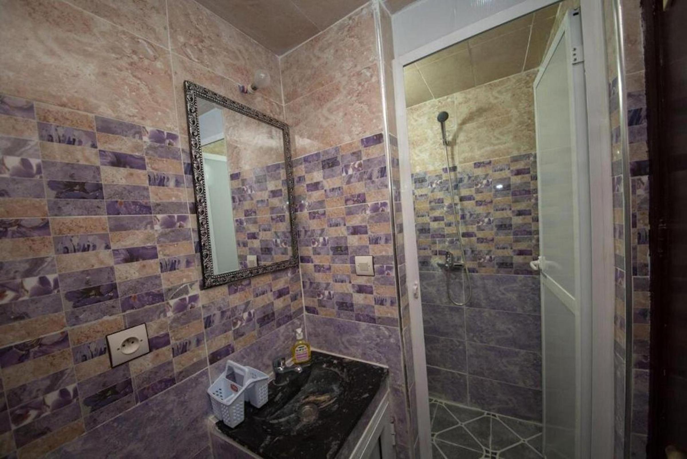 Standard Double Room - Photo 10