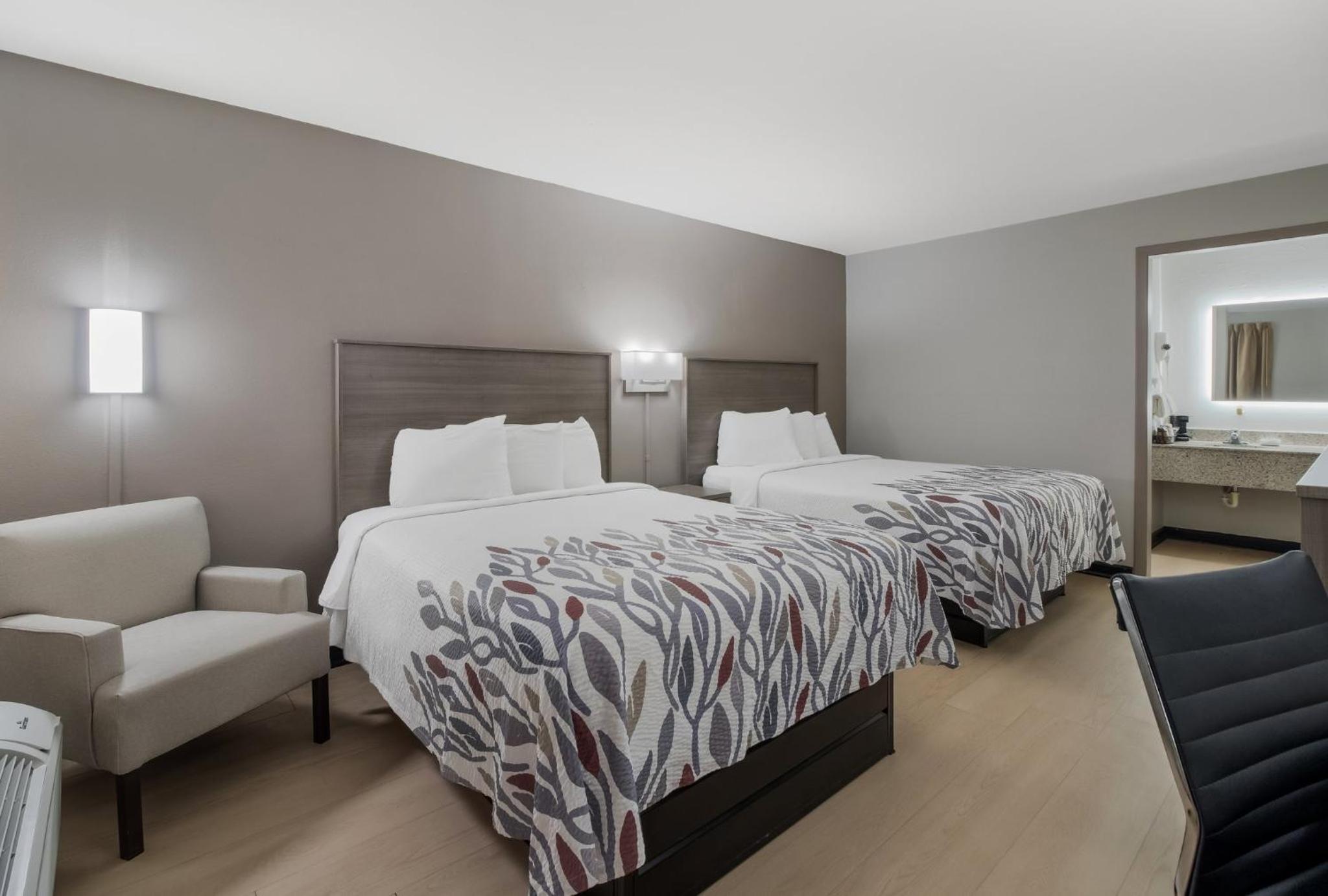 Deluxe Room with Two Queen Beds Non-Smoking photo 1