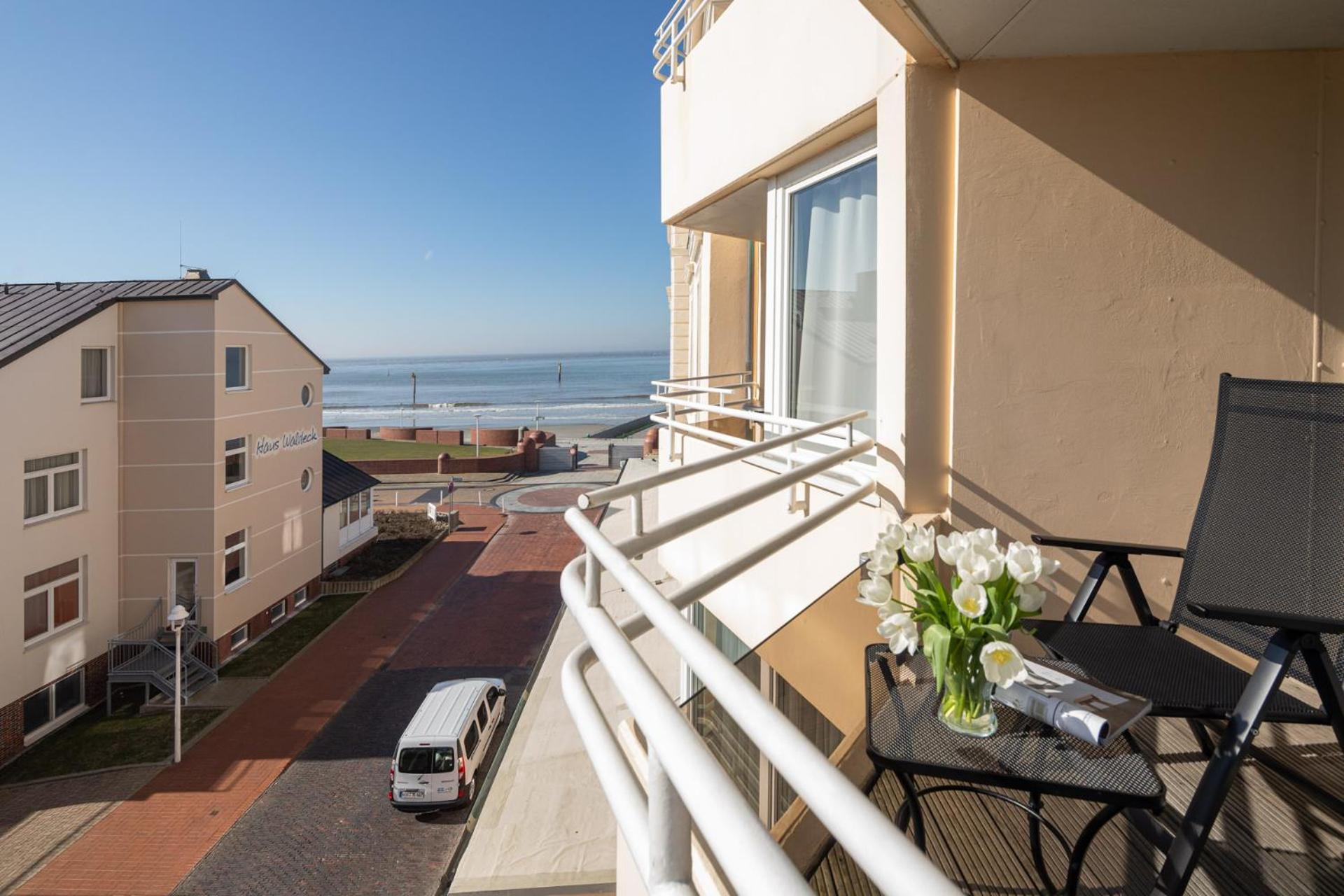 Apartment with Sea View photo 2