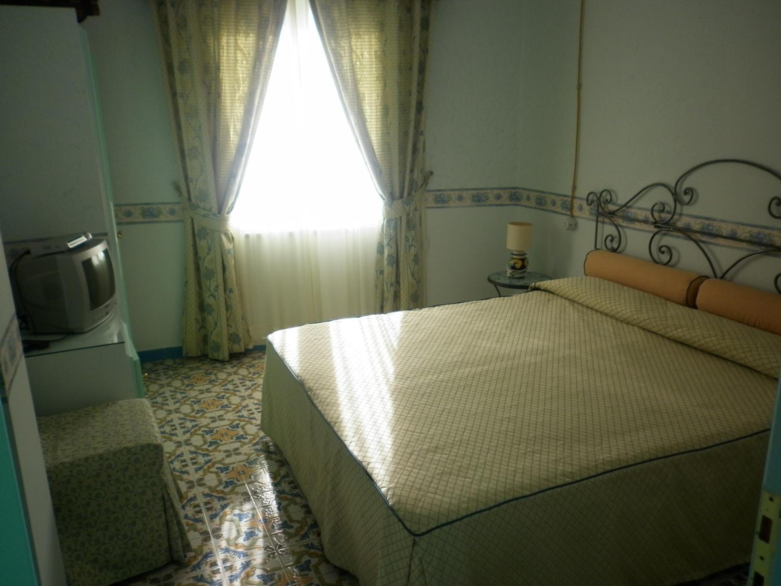 Double Room with Sea View photo 2
