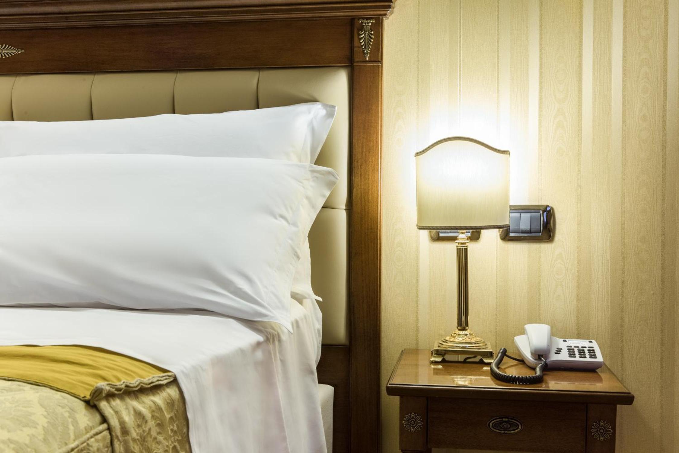 Double or Twin Room photo 3