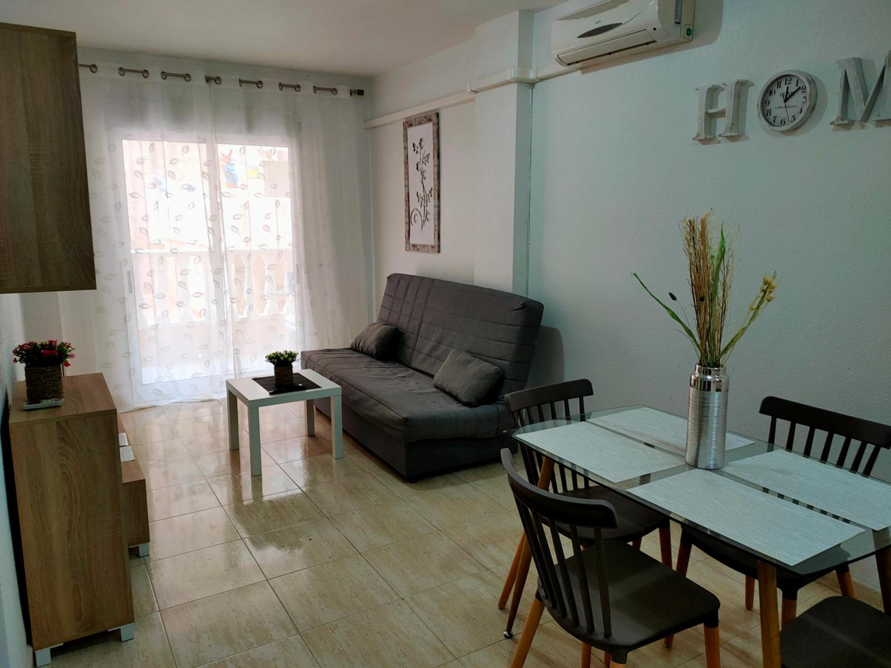 Apartamento con Balcón - Avenida Purísima