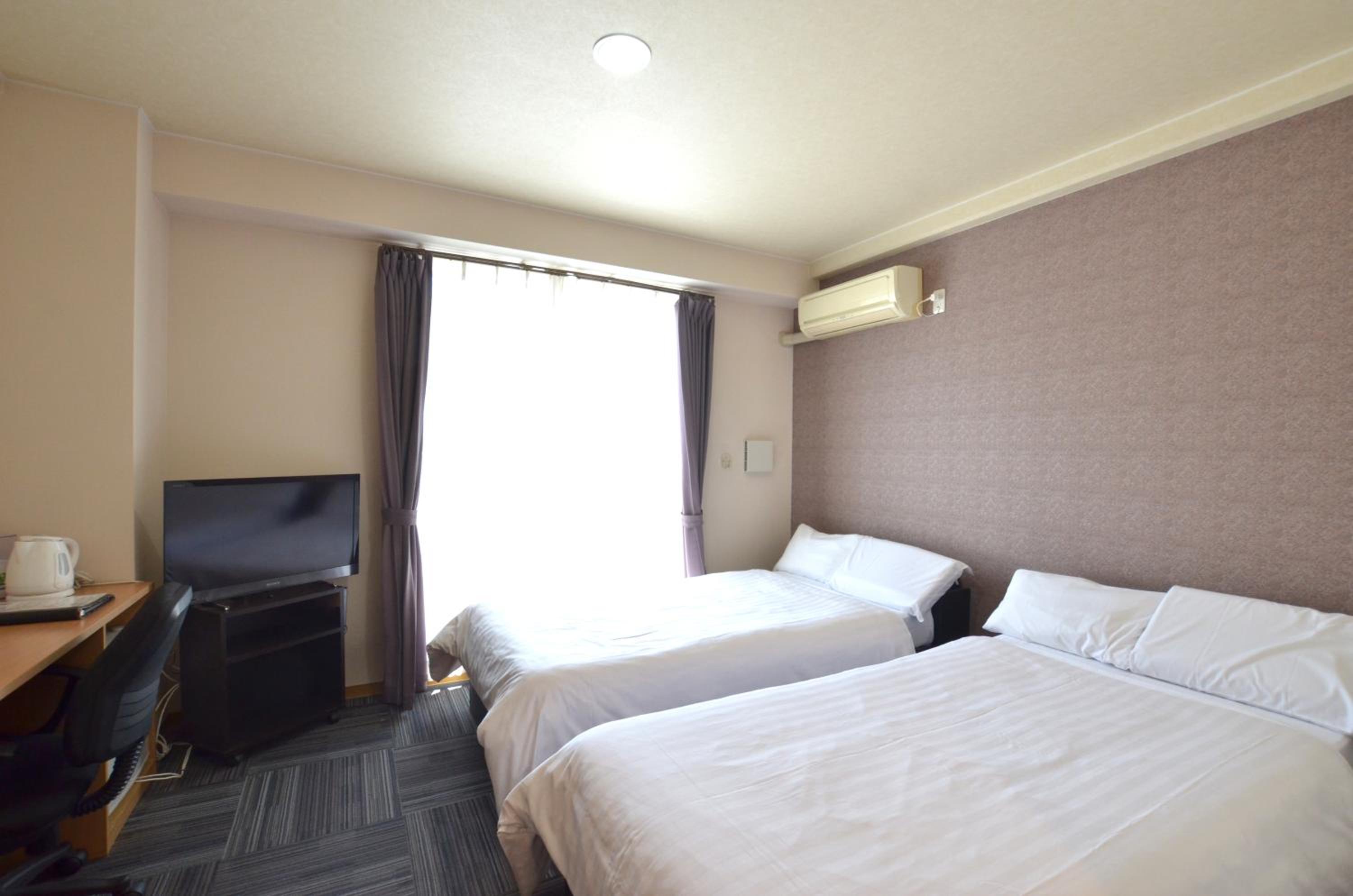 Twin Room - Non-Smoking
