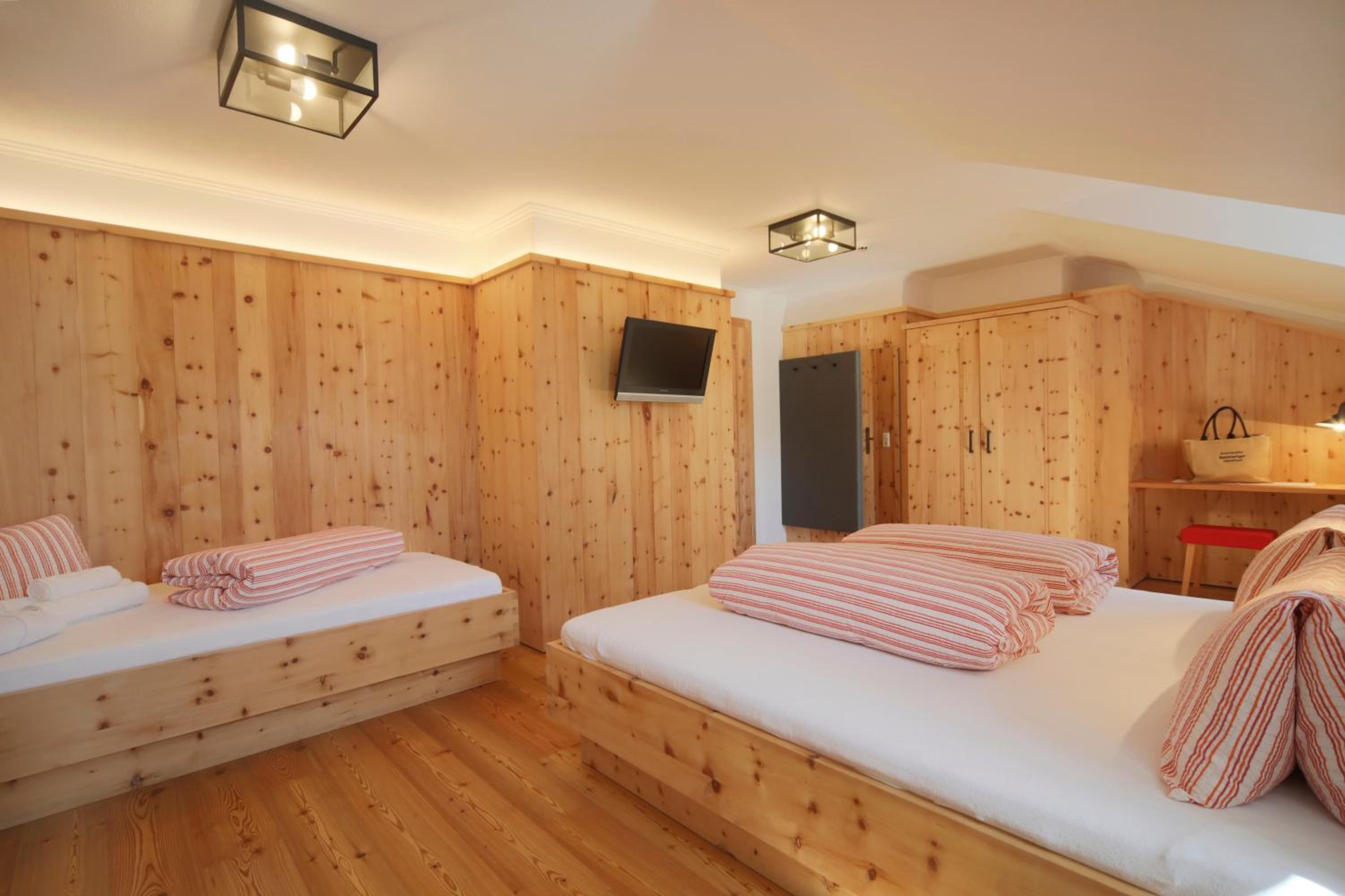 Standard Double Room - Photo 2