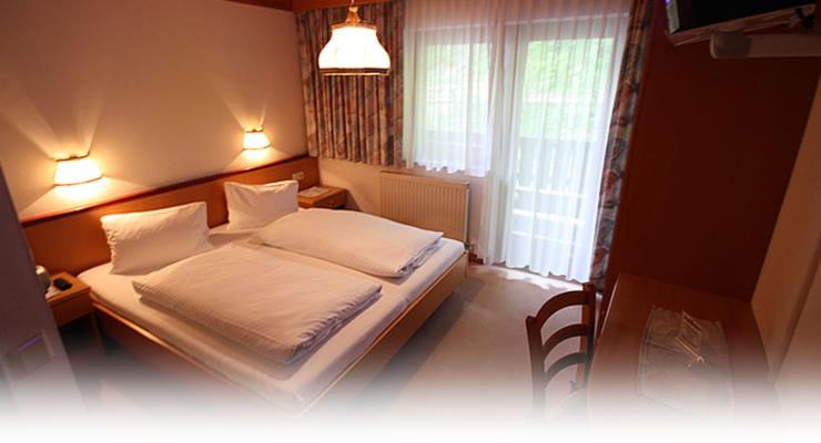 Budget Double Room photo 2