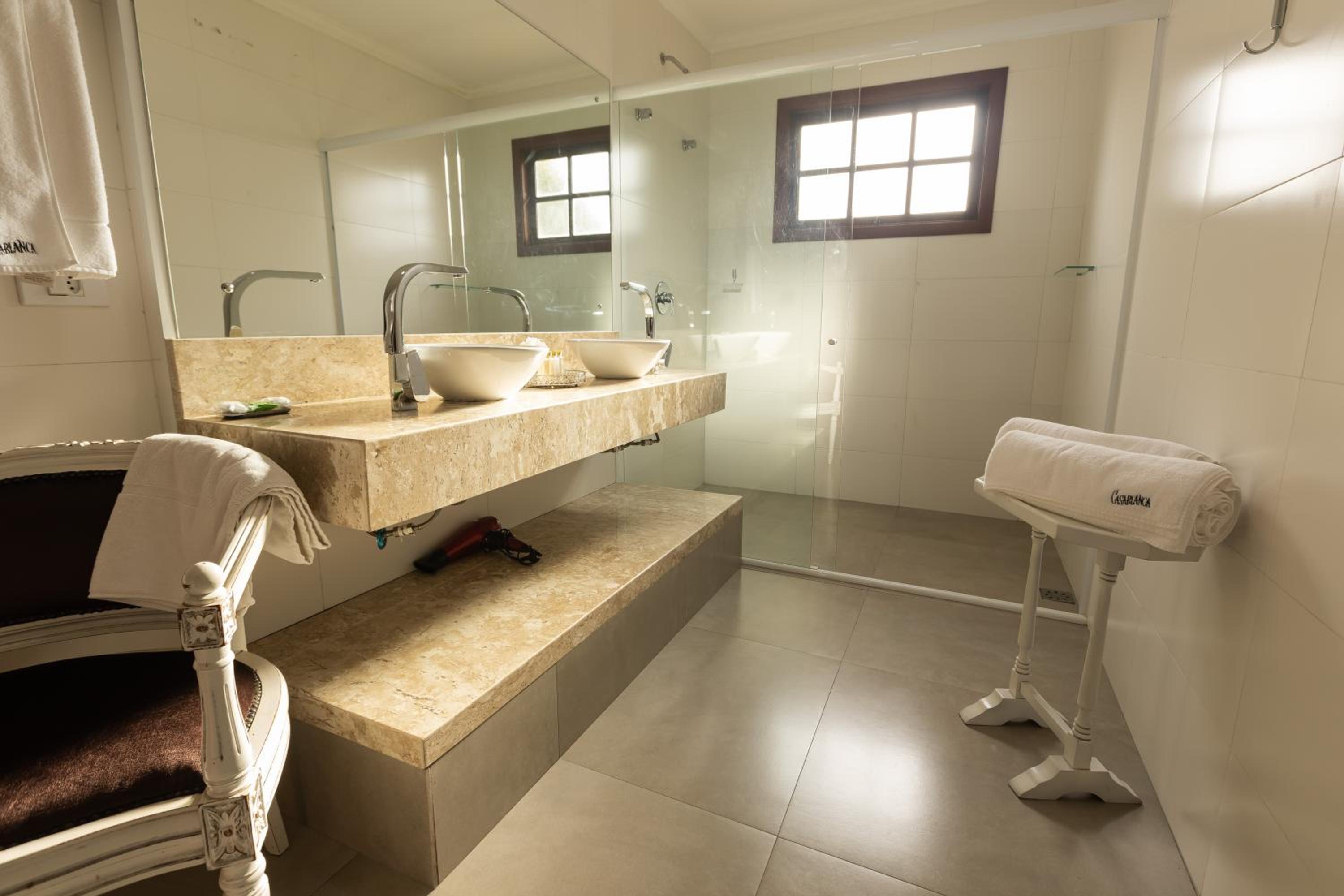 King Room with Spa Bath