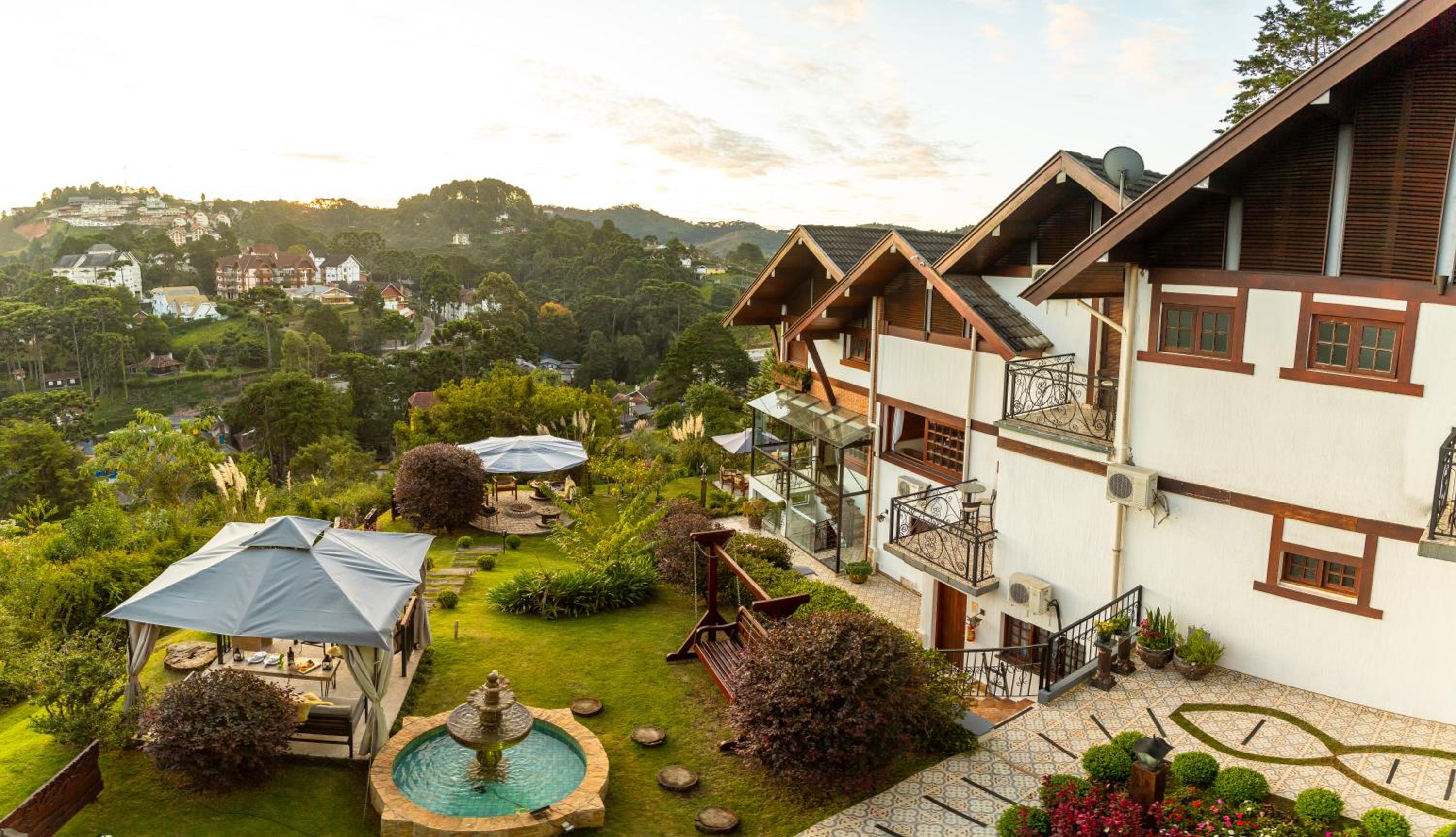 Apartment with Mountain View thumbnail 5