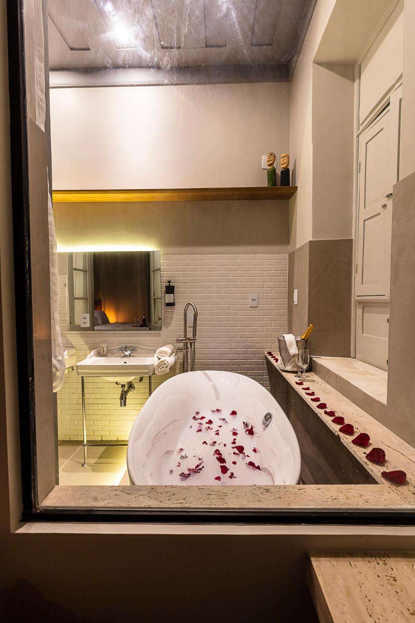 Superior Apartment thumbnail 6