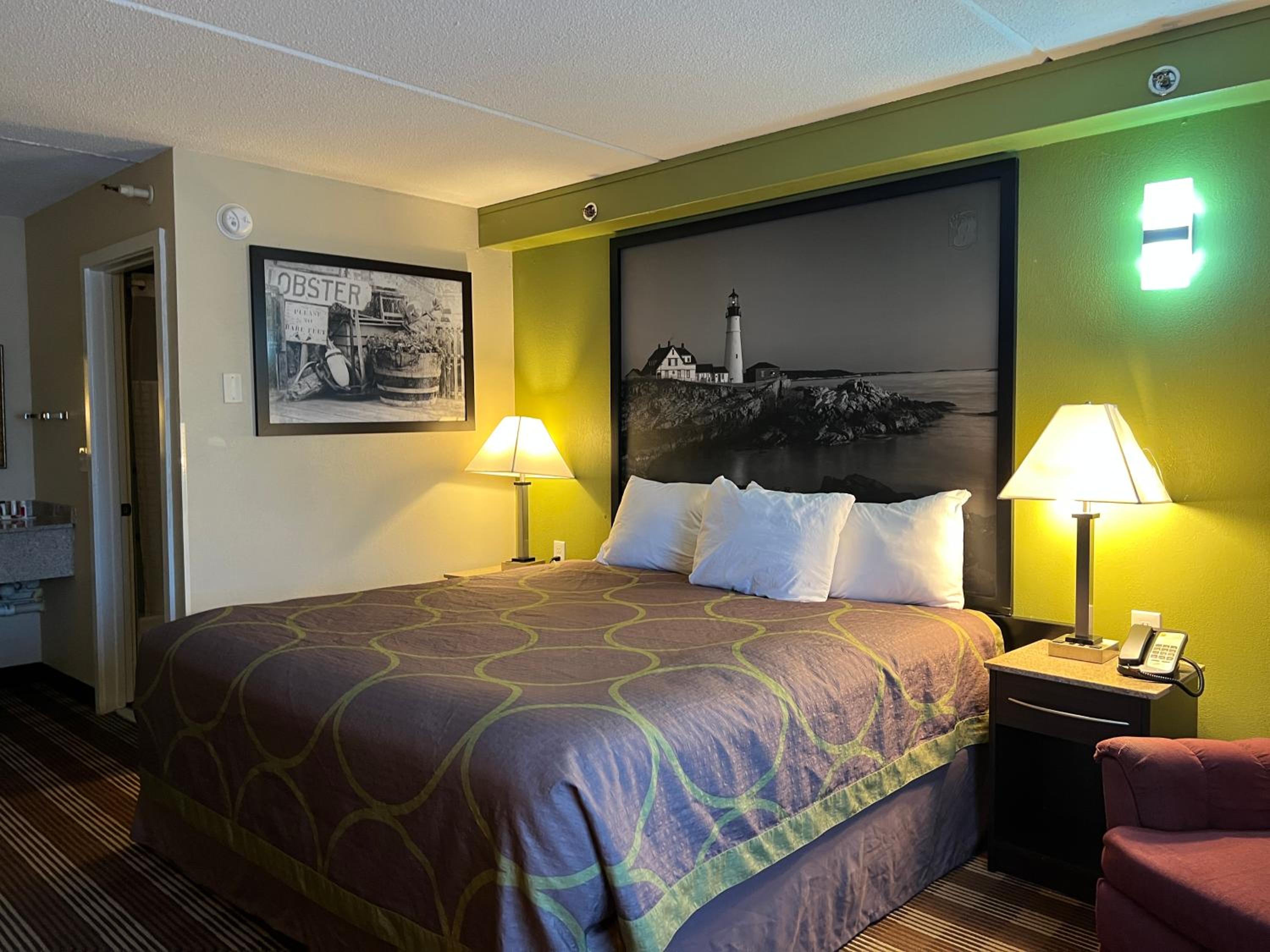 King Room - Non-Smoking - Photo 1