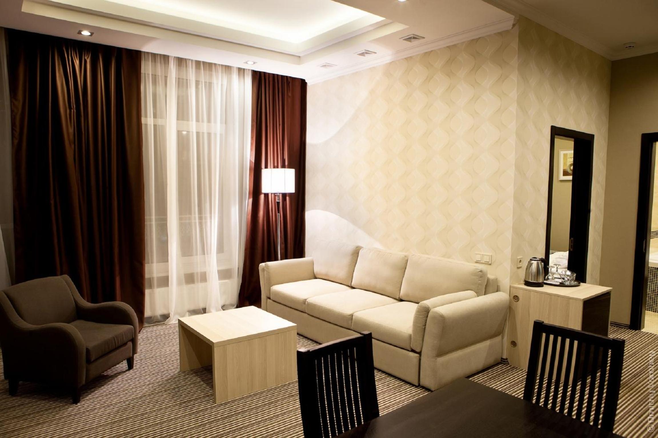 Deluxe King Room