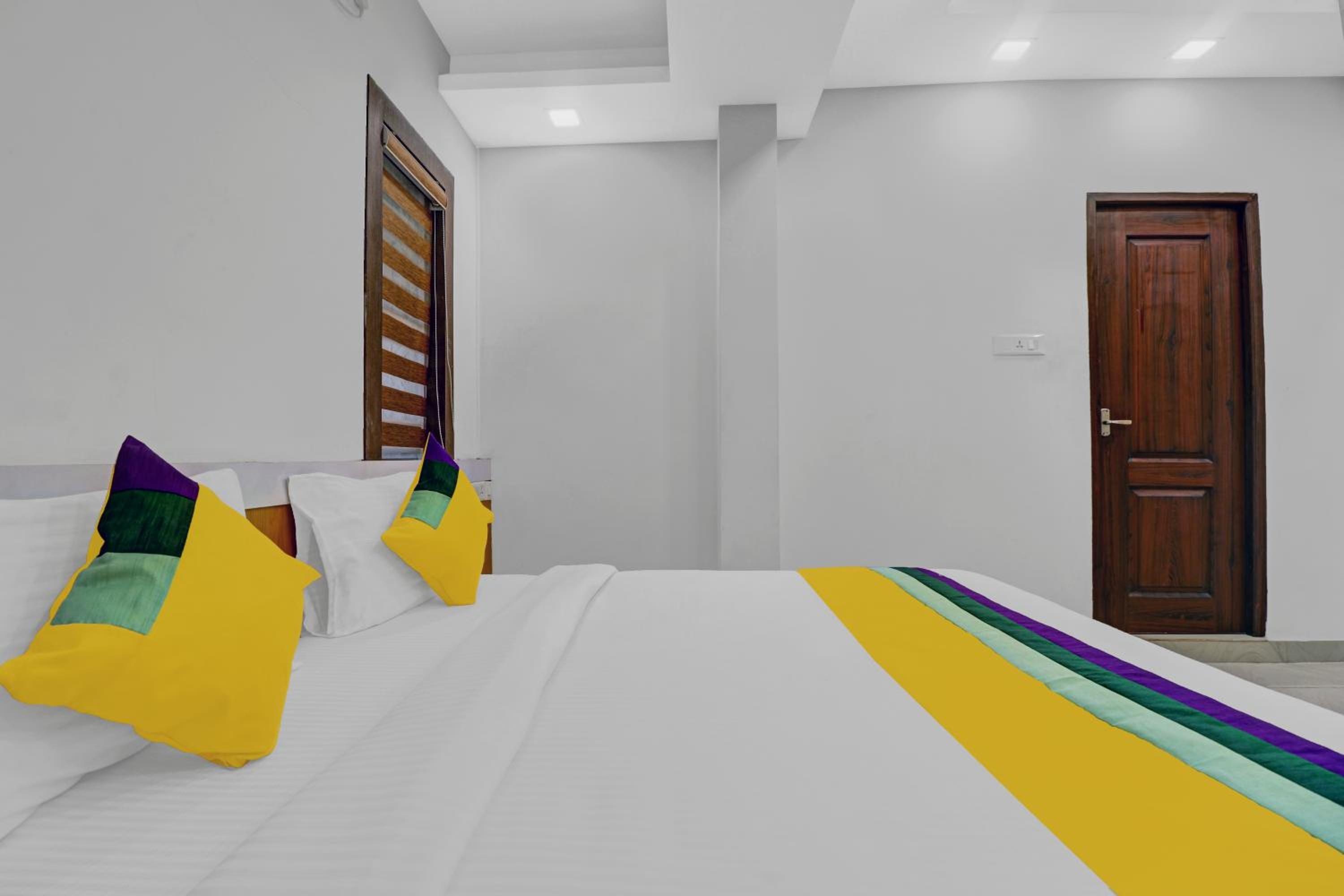 Deluxe Double Room photo 2