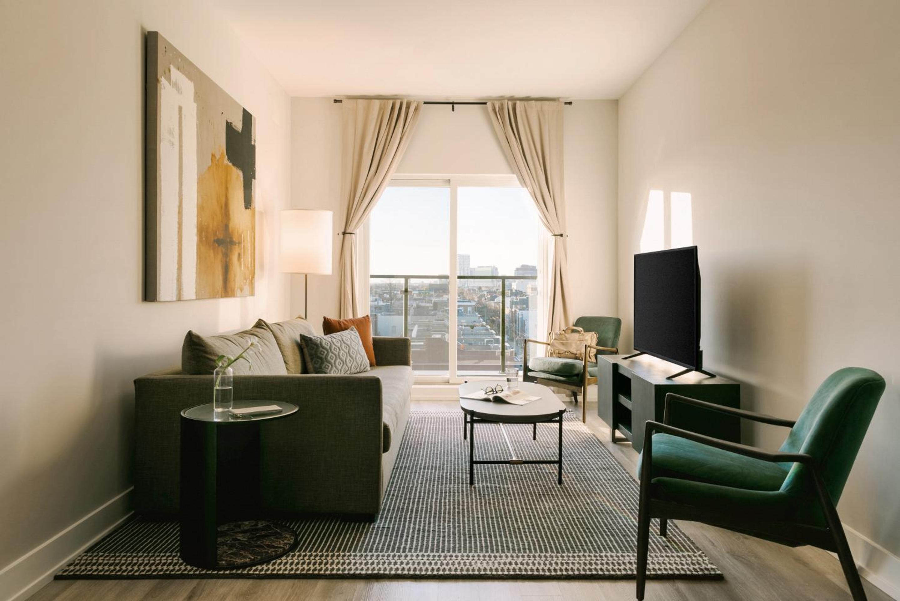 Superior Apartment With City View