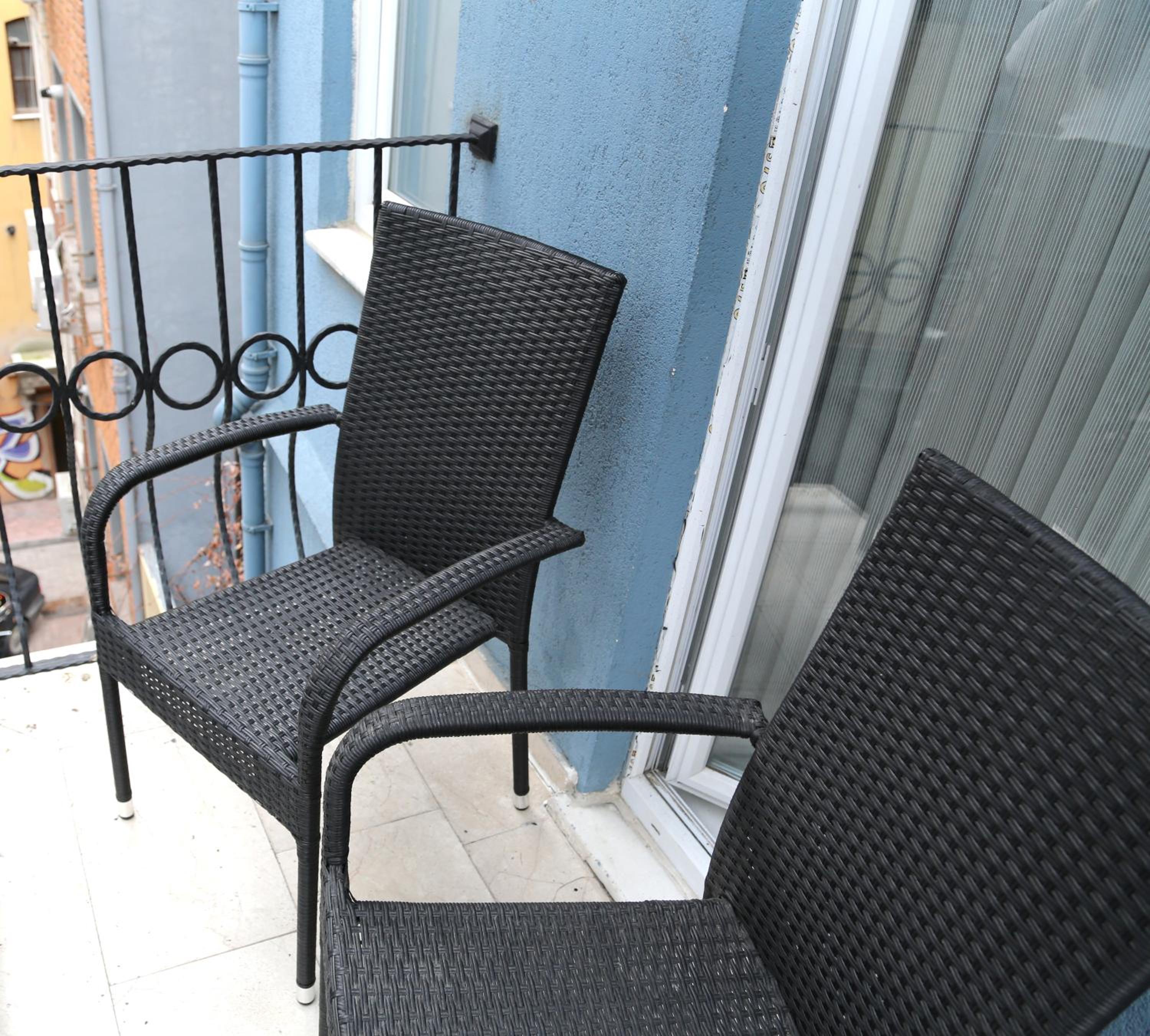 One-Bedroom Apartment With Balcony photo 3