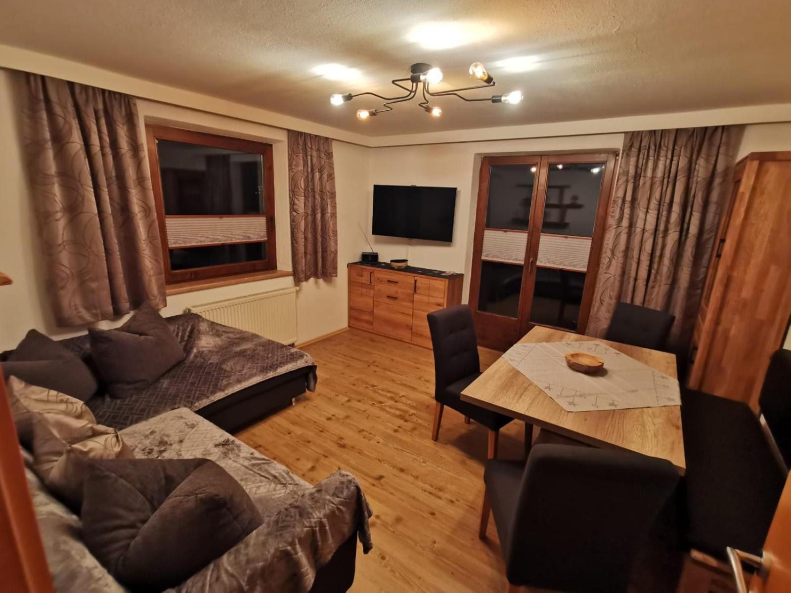 Apartment with Mountain View photo 1