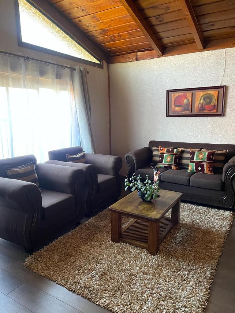 Three-Bedroom House photo 2