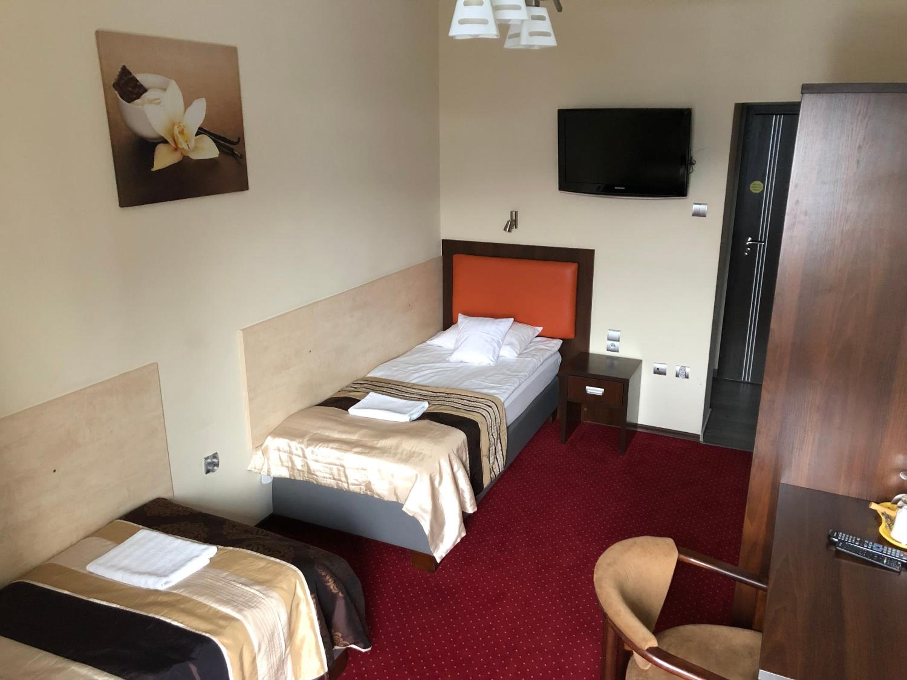 Standard Double or Twin Room photo 1