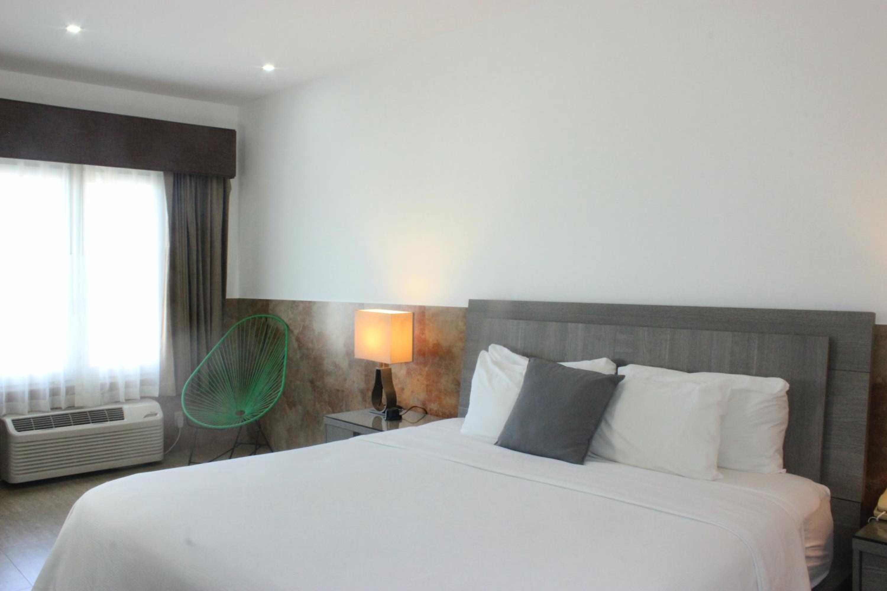 Superior King Room
