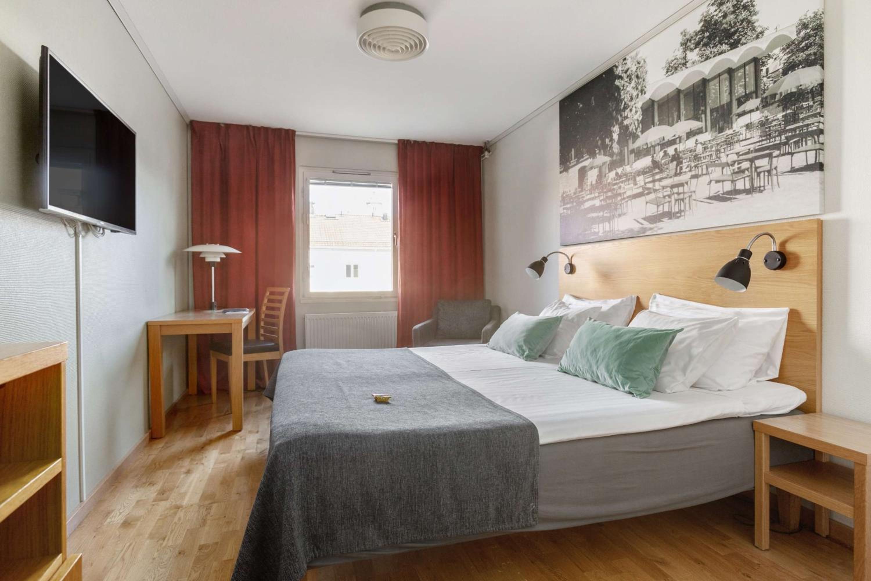 Standard Double Room - Non-Smoking - Photo 3