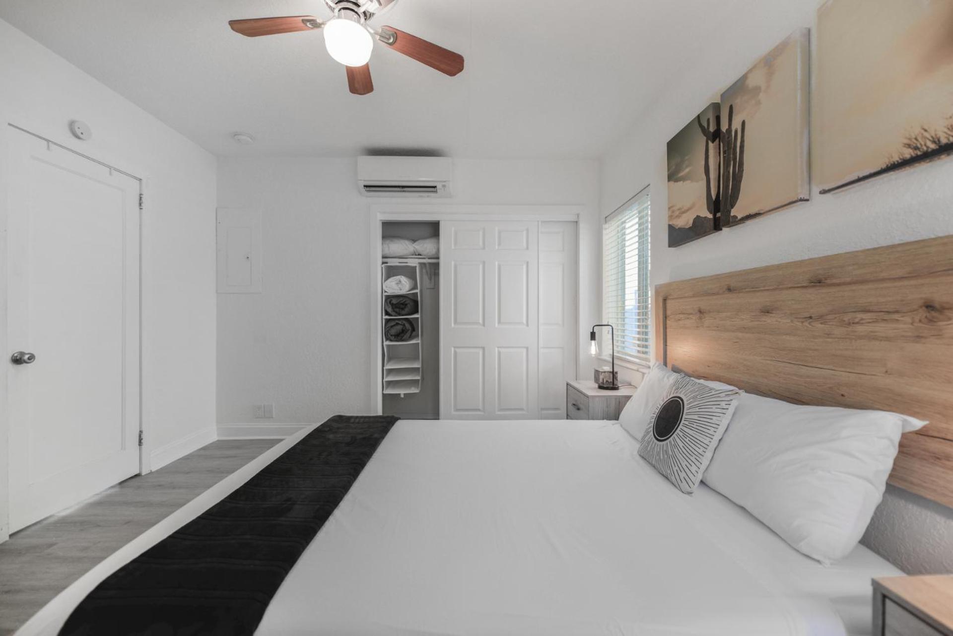 Two-Bedroom Apartment - Photo 19