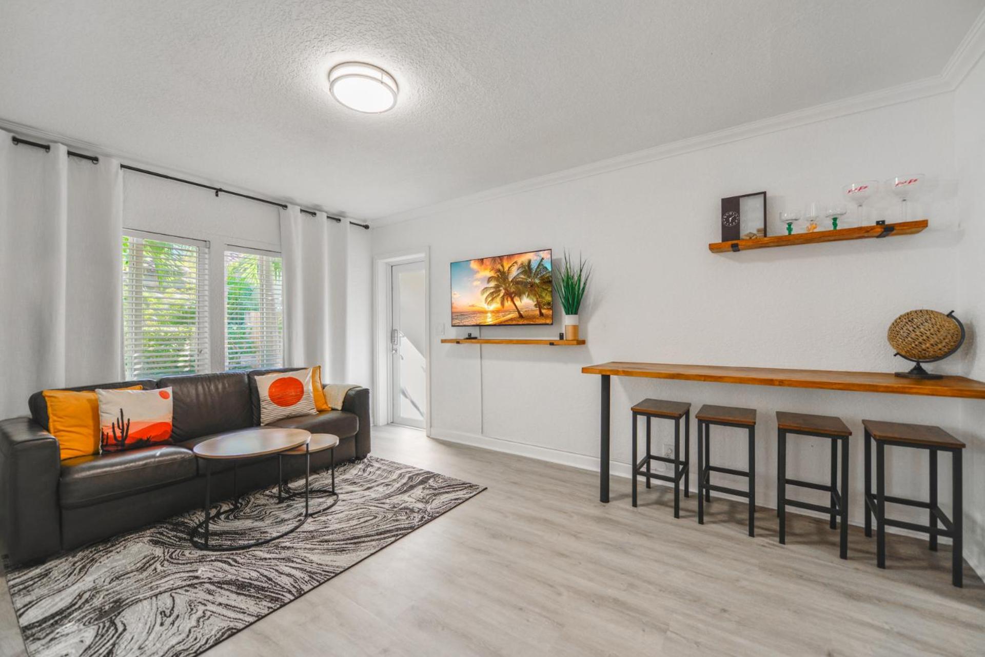 Two-Bedroom Apartment - Photo 9
