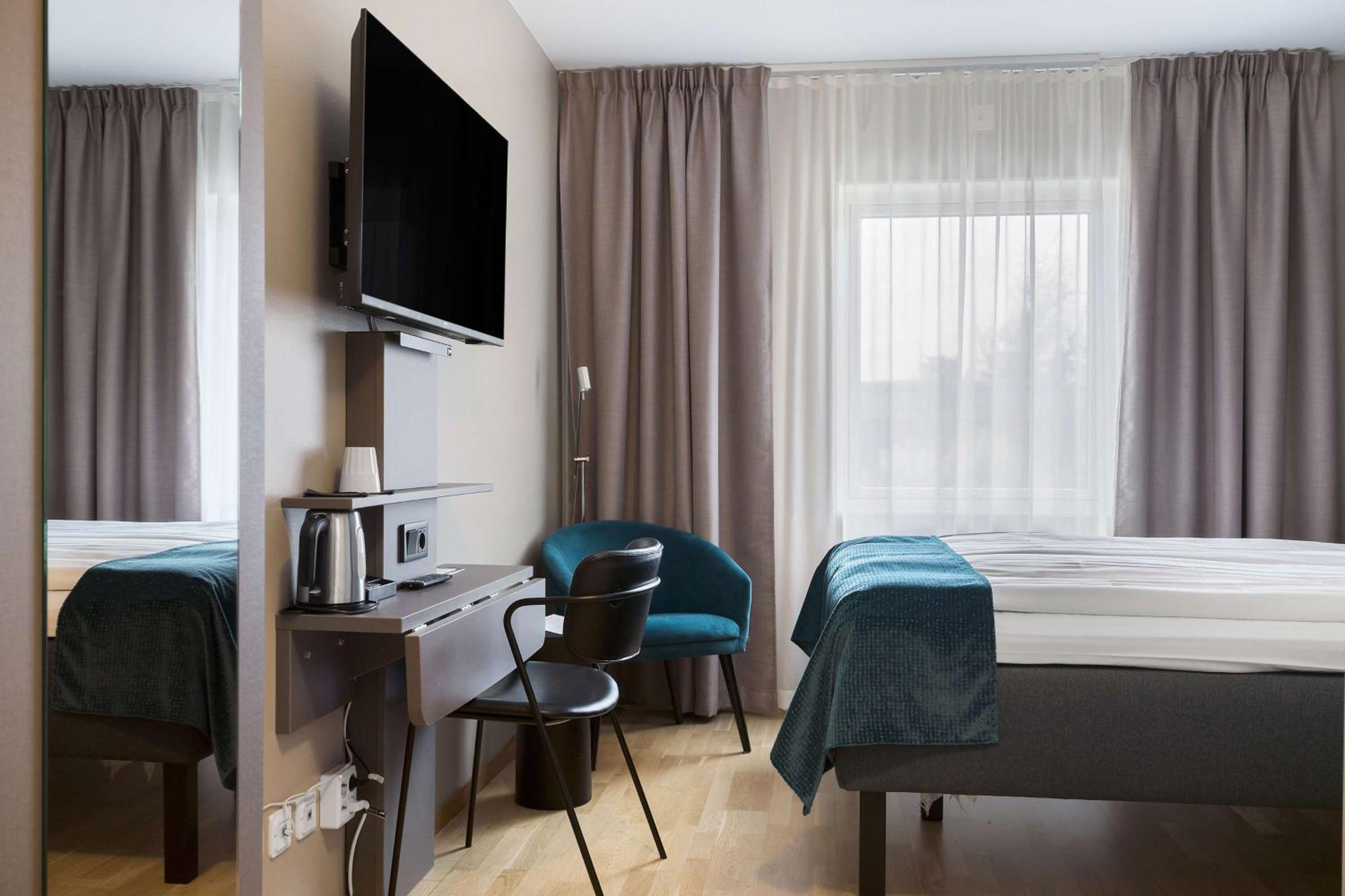 Standard Queen Room - Photo 2