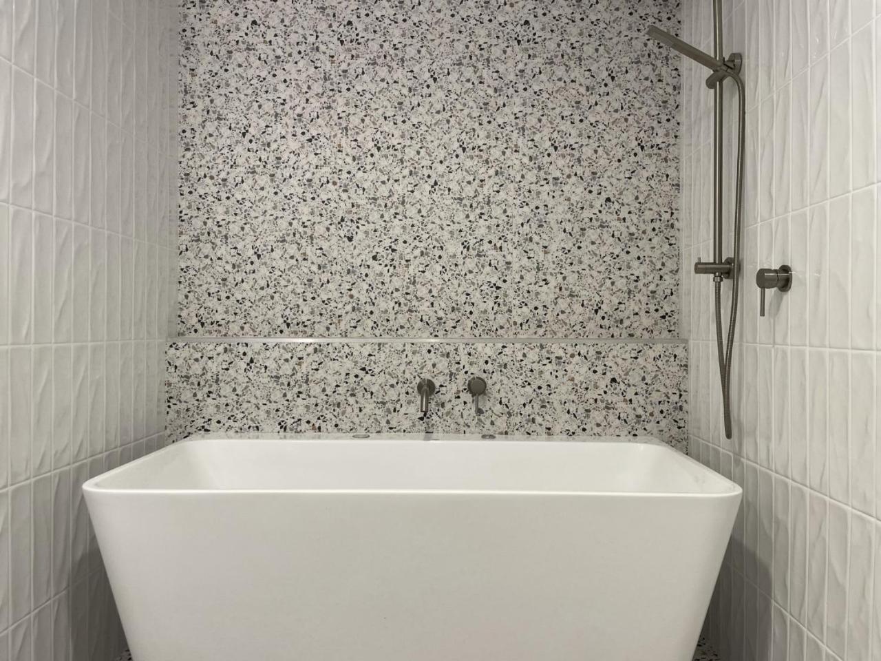 One-Bedroom Apartment with Spa Bath photo 2