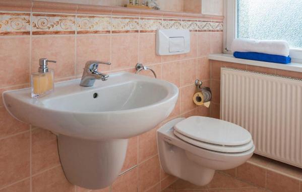 2-Person Studio Apartment - Photo 8