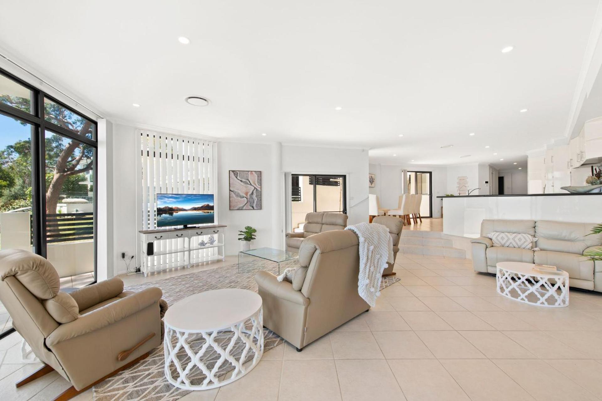 Four-Bedroom House photo 1