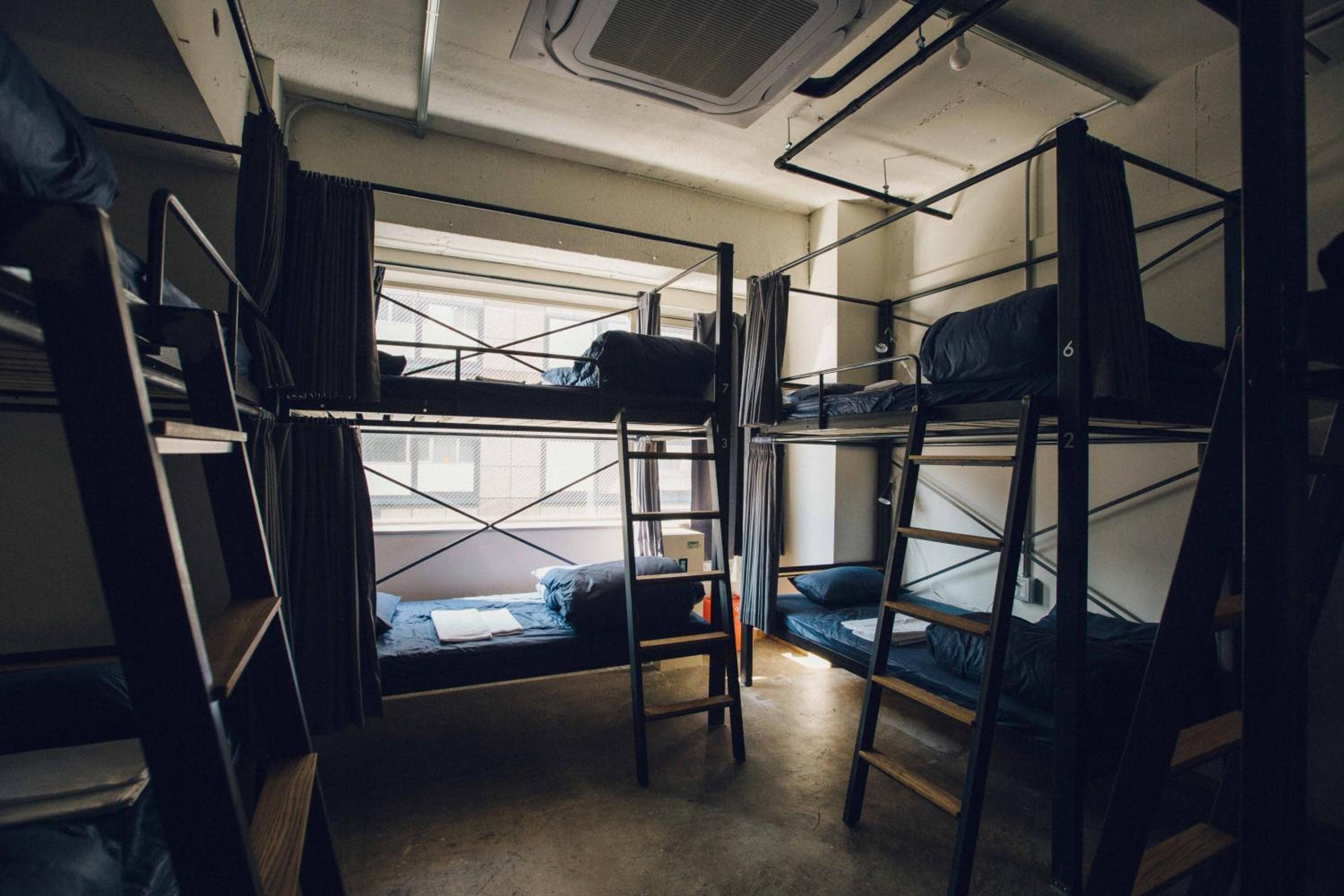 Bed in 8-Bed Mixed Dormitory Room photo 2