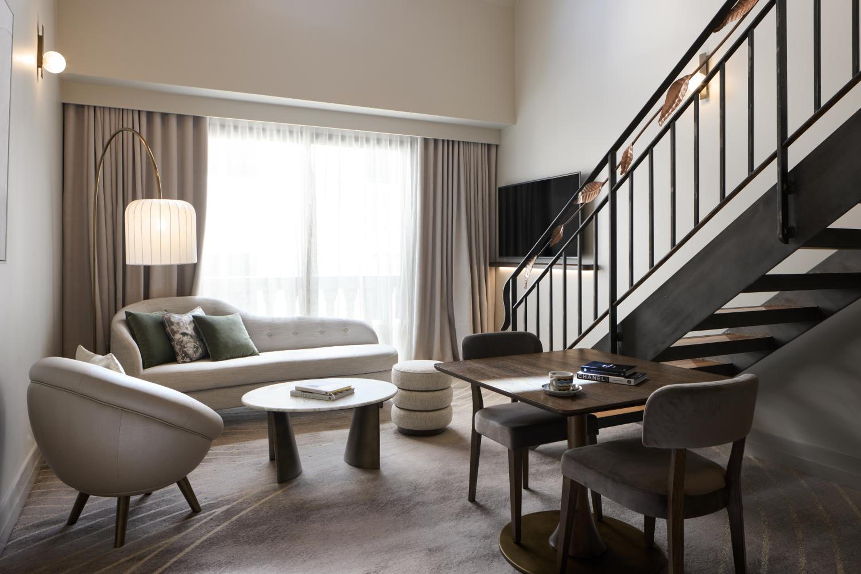 New York Style' Loft Suite with King Bed - Photo 14
