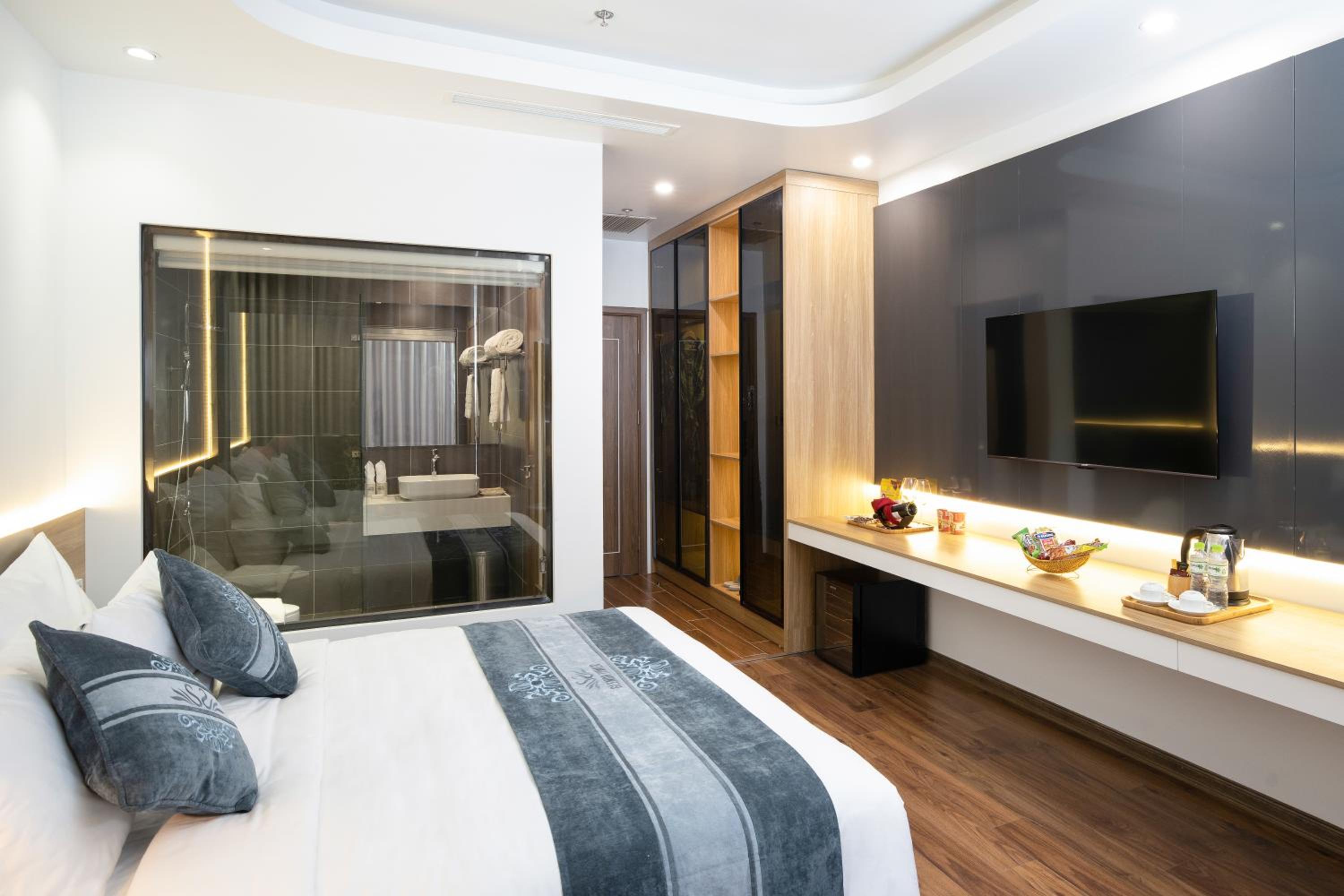 Deluxe Double Room - Photo 8