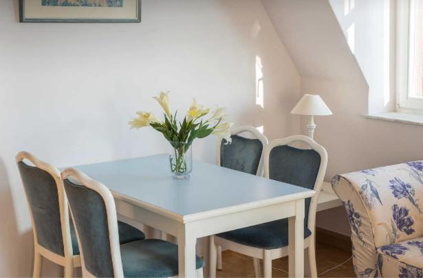 Suite - Photo 2