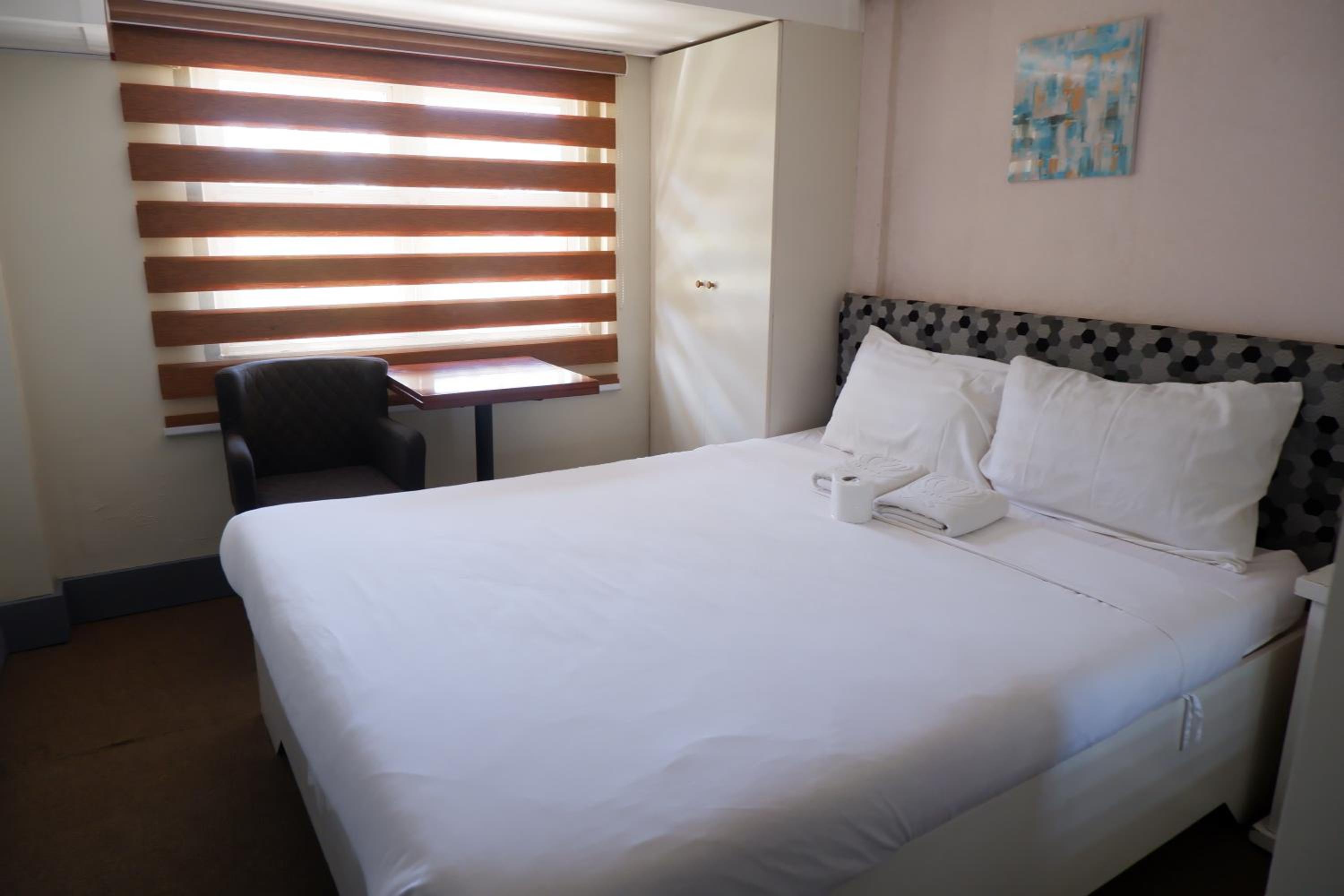 Deluxe Double Room - Photo 3