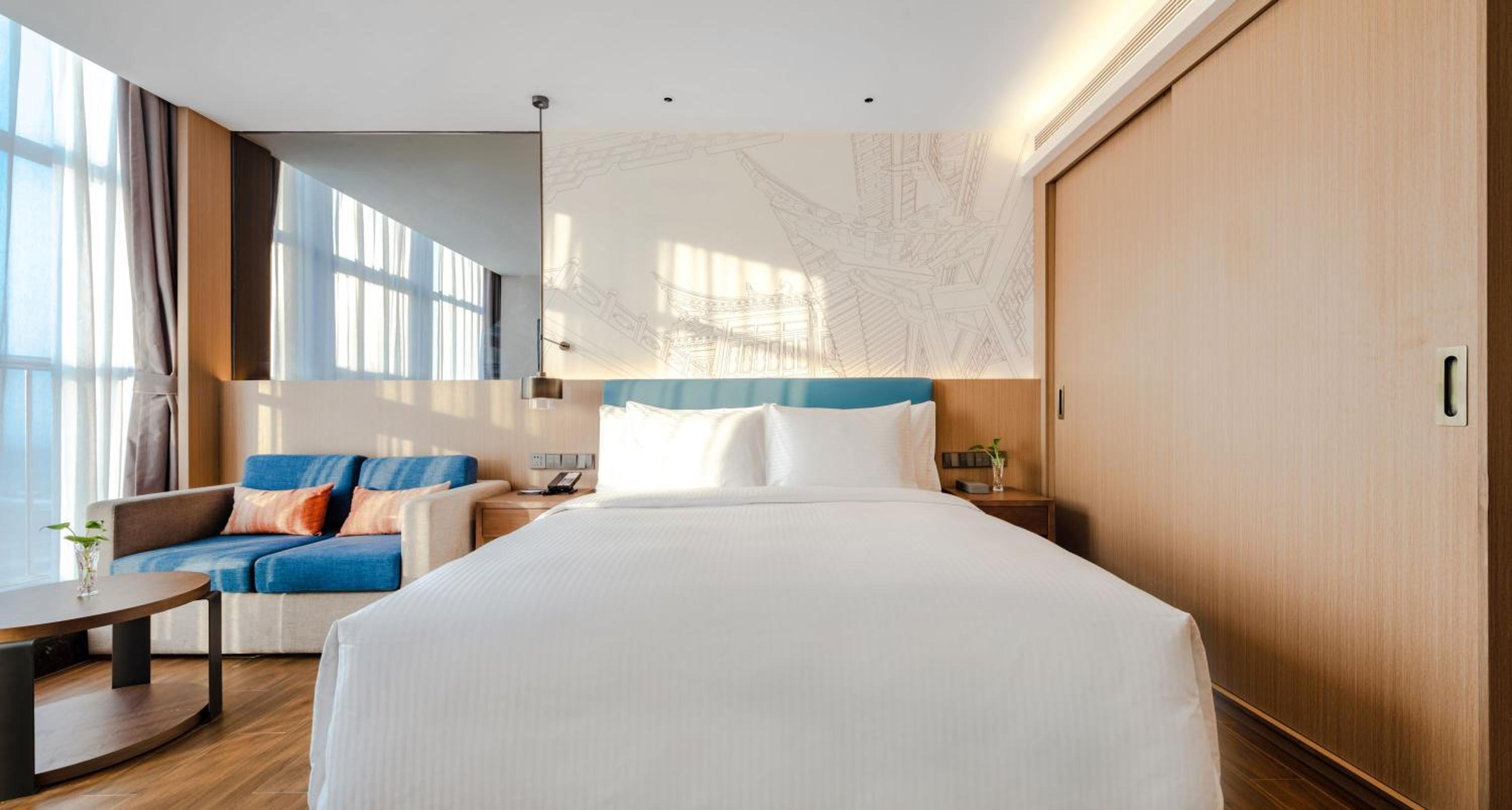 Deluxe King Room photo 1