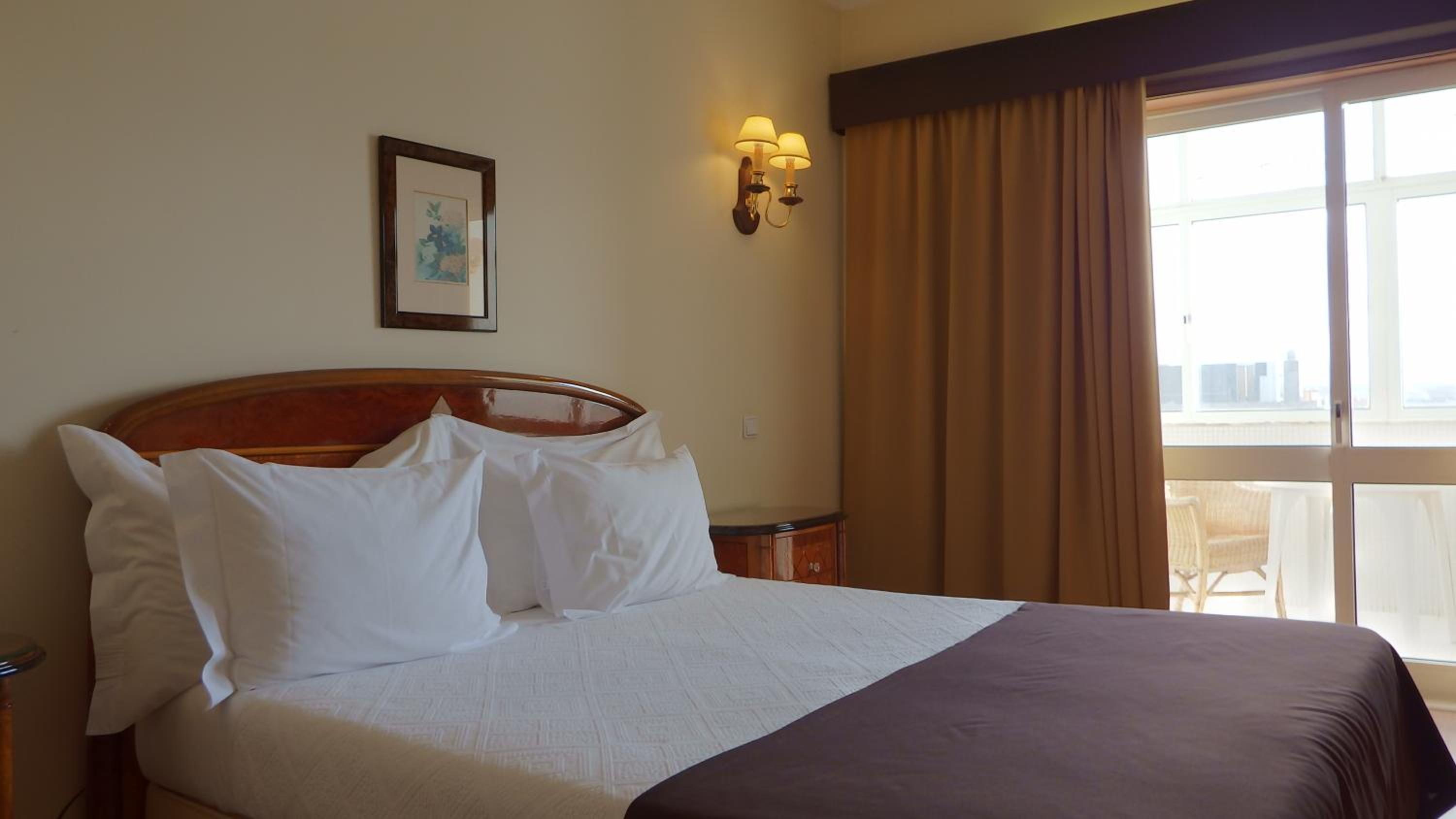 Standard Twin Room - Photo 9