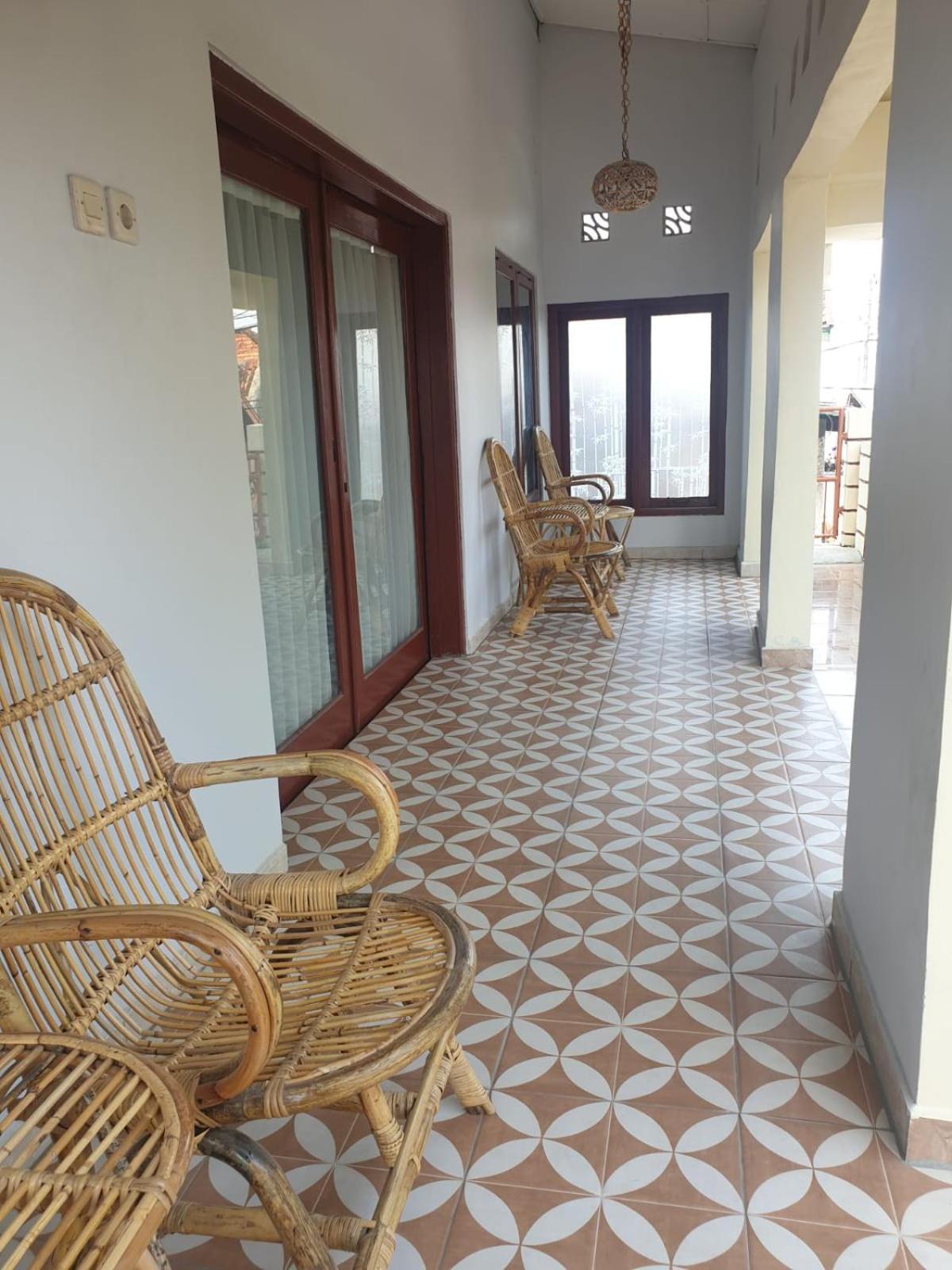 Family Room with Terrace photo 3