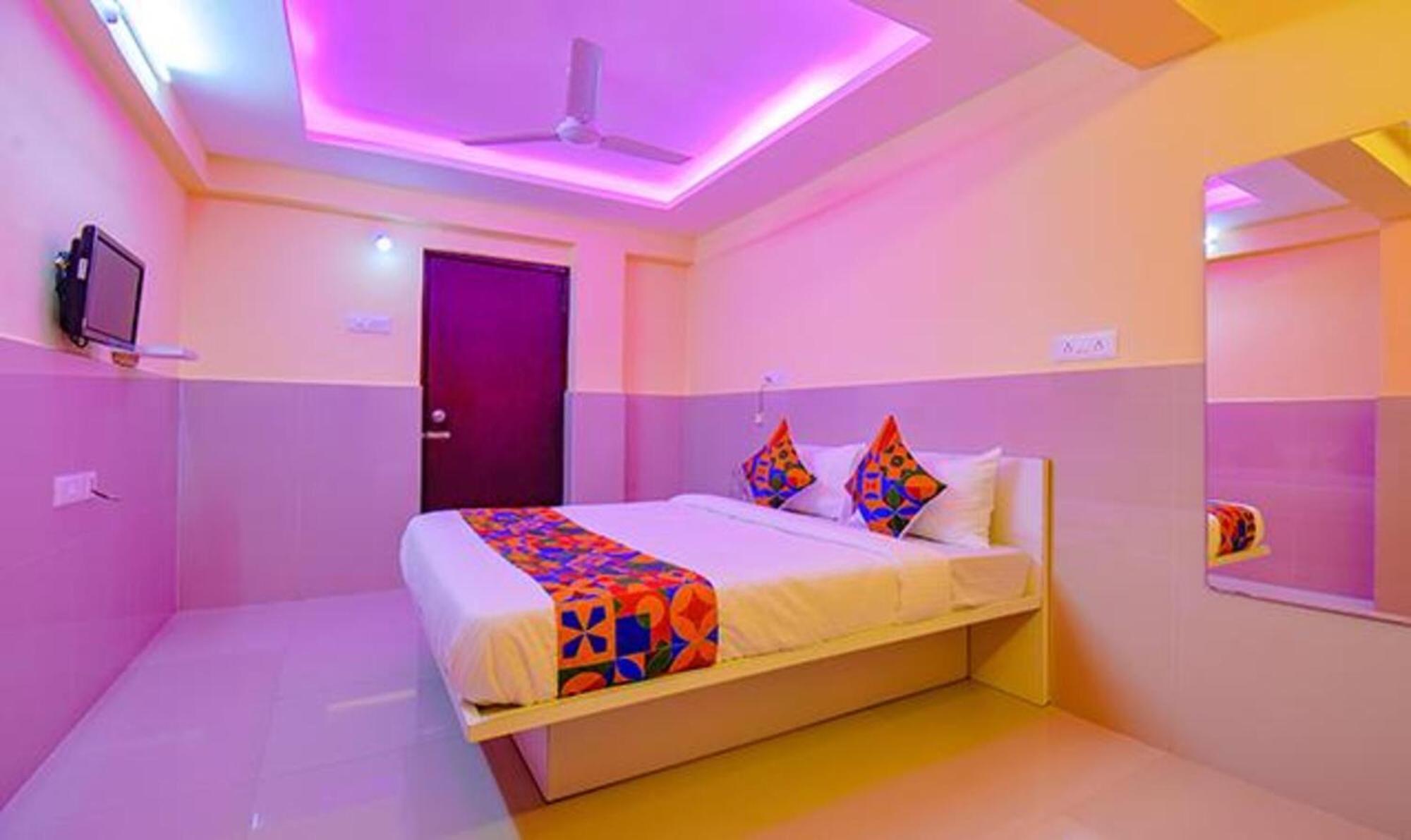 Deluxe Room - Photo 3