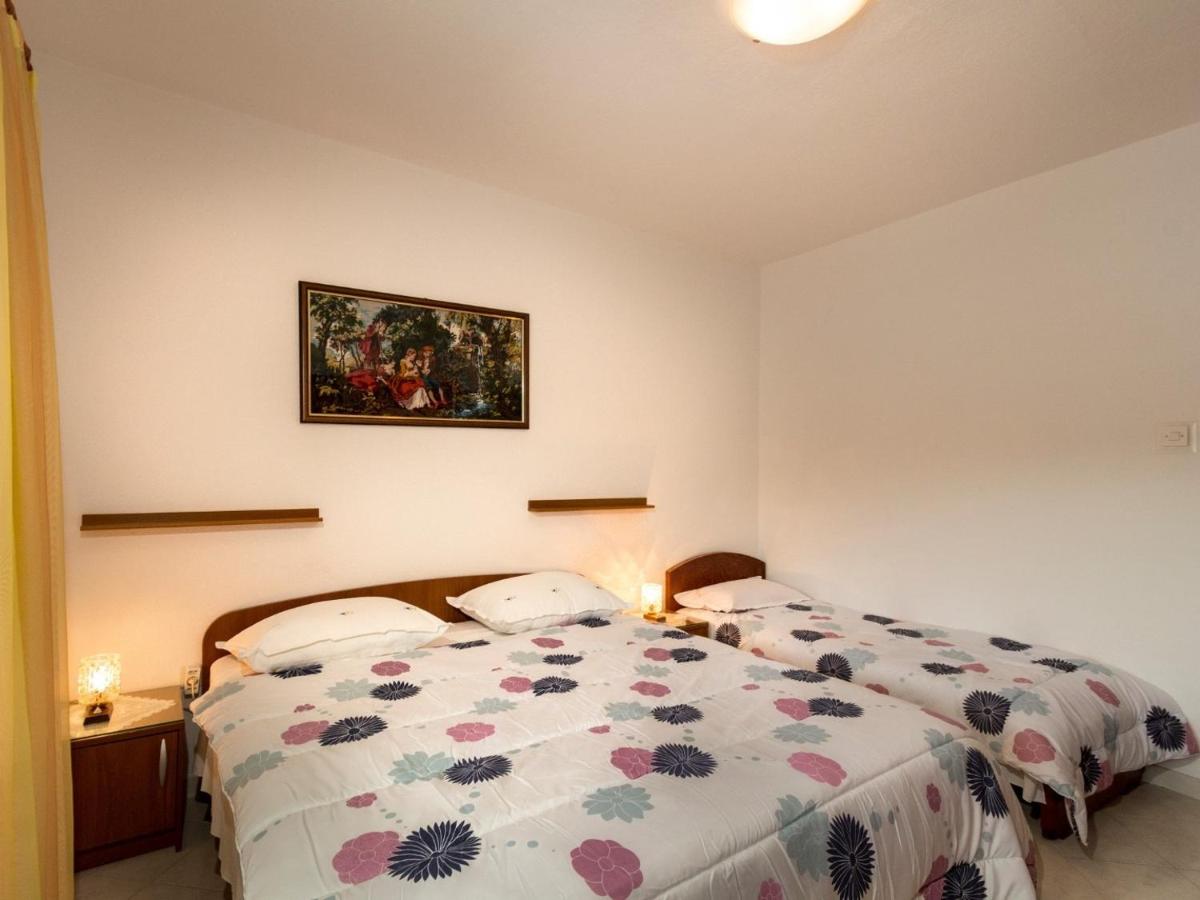 Apartment photo 2