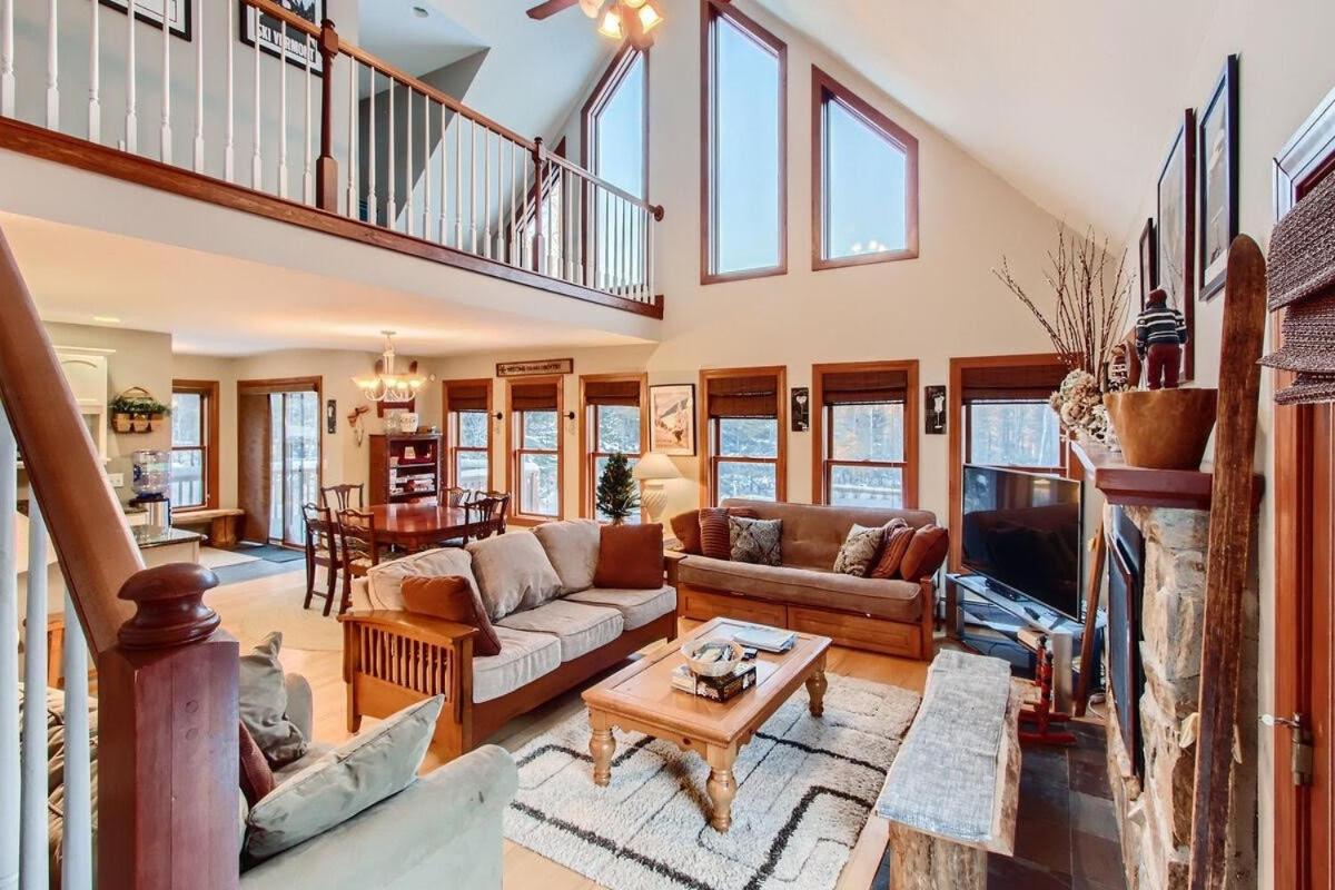 Three-Bedroom House photo 2