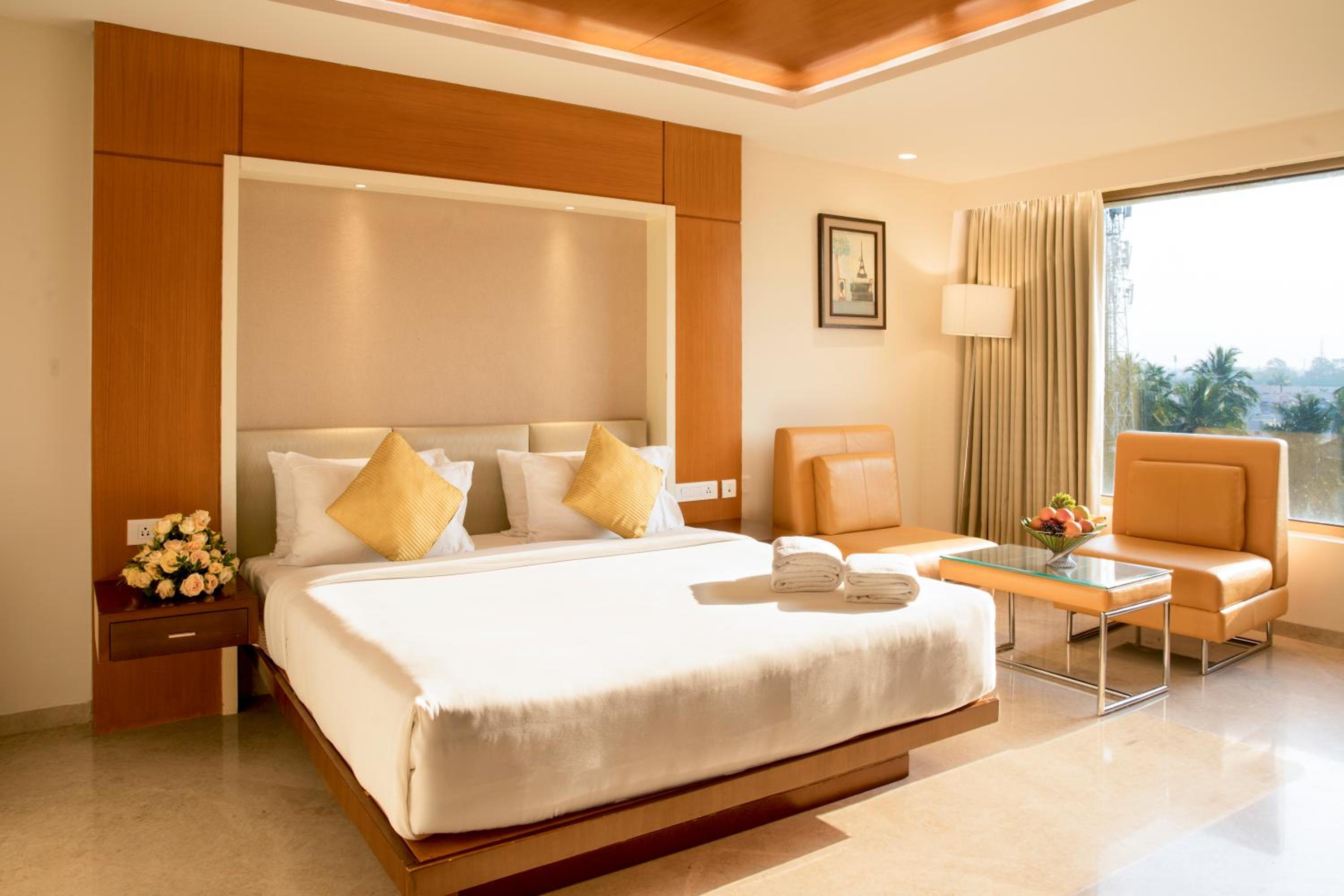 Deluxe King Room photo 3