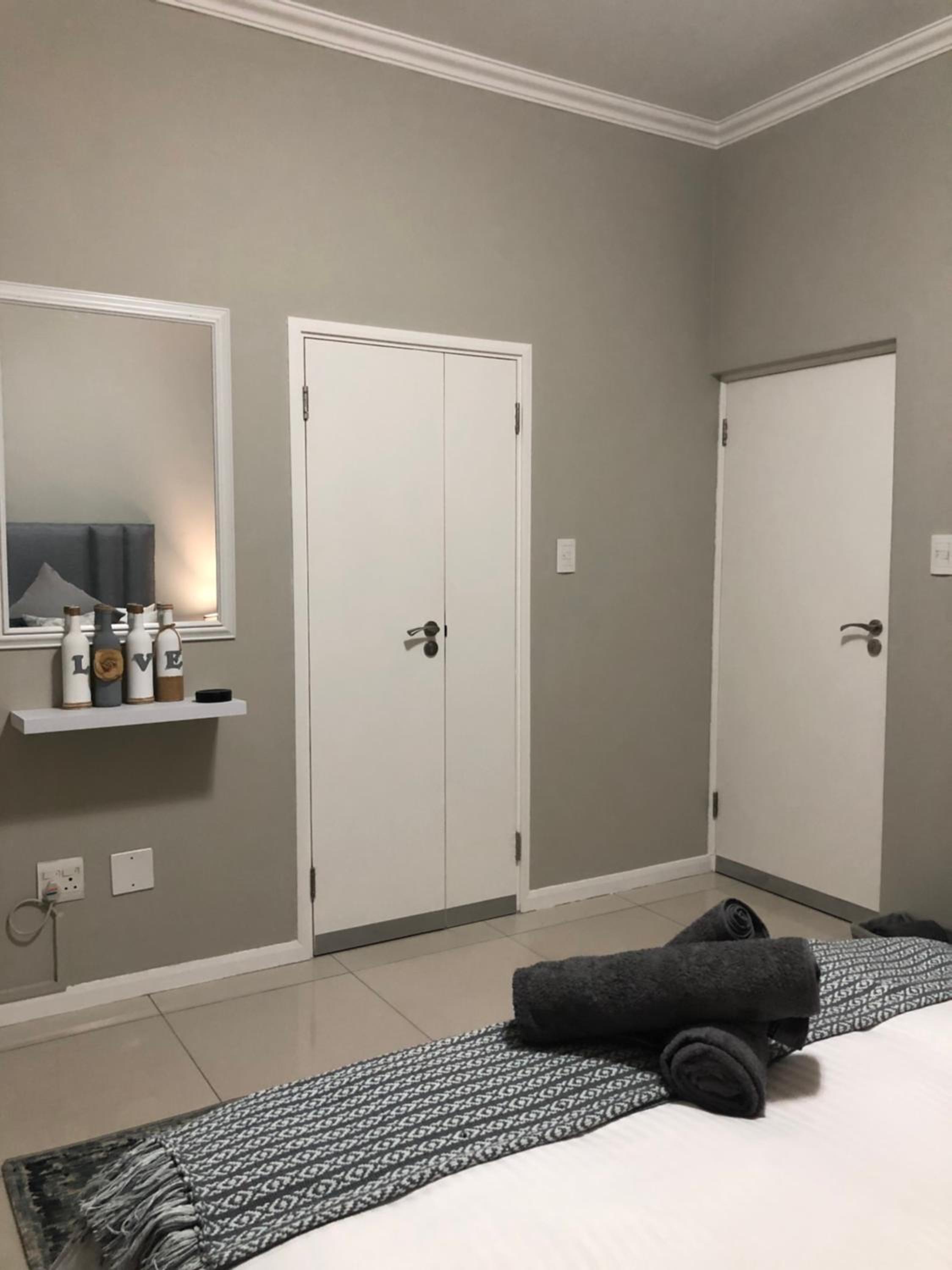 One-Bedroom Apartment - Photo 28