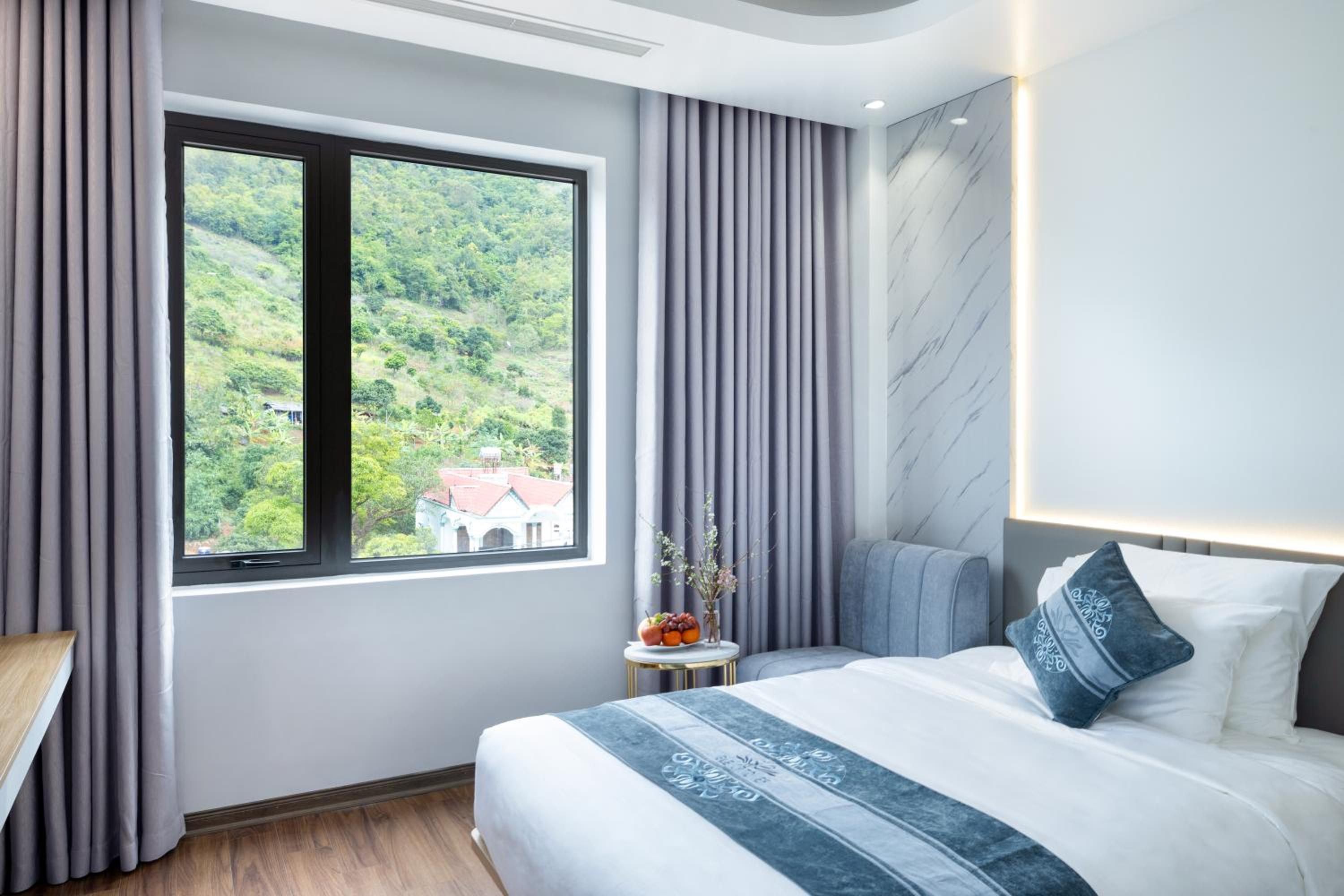 Deluxe Twin Room - Photo 8