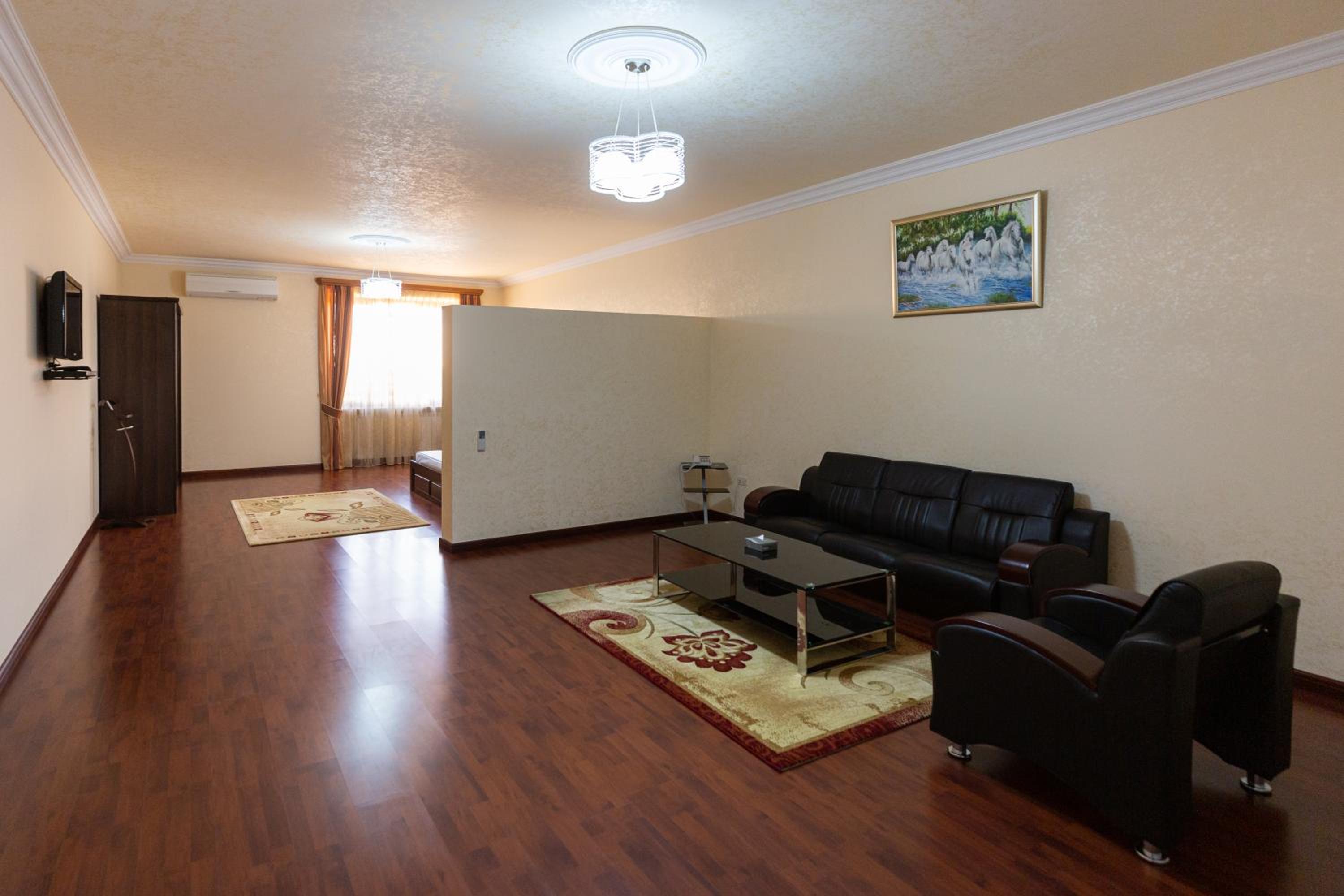 Large Double Room